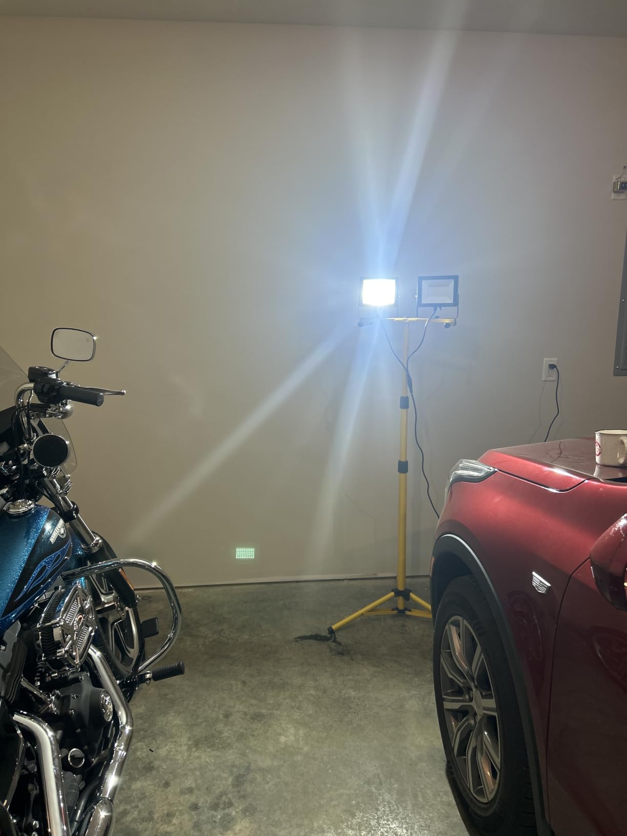 LED Work Lights with Stand, 14000 Lumen, 2-Head Adjustable Work Light, Waterproof Foldable Tripod, 6,500 Kelvin, Extended Cord for Outdoor & Indoor Job Sites, Workshops, Construction, Garage Lighting customer photo 1