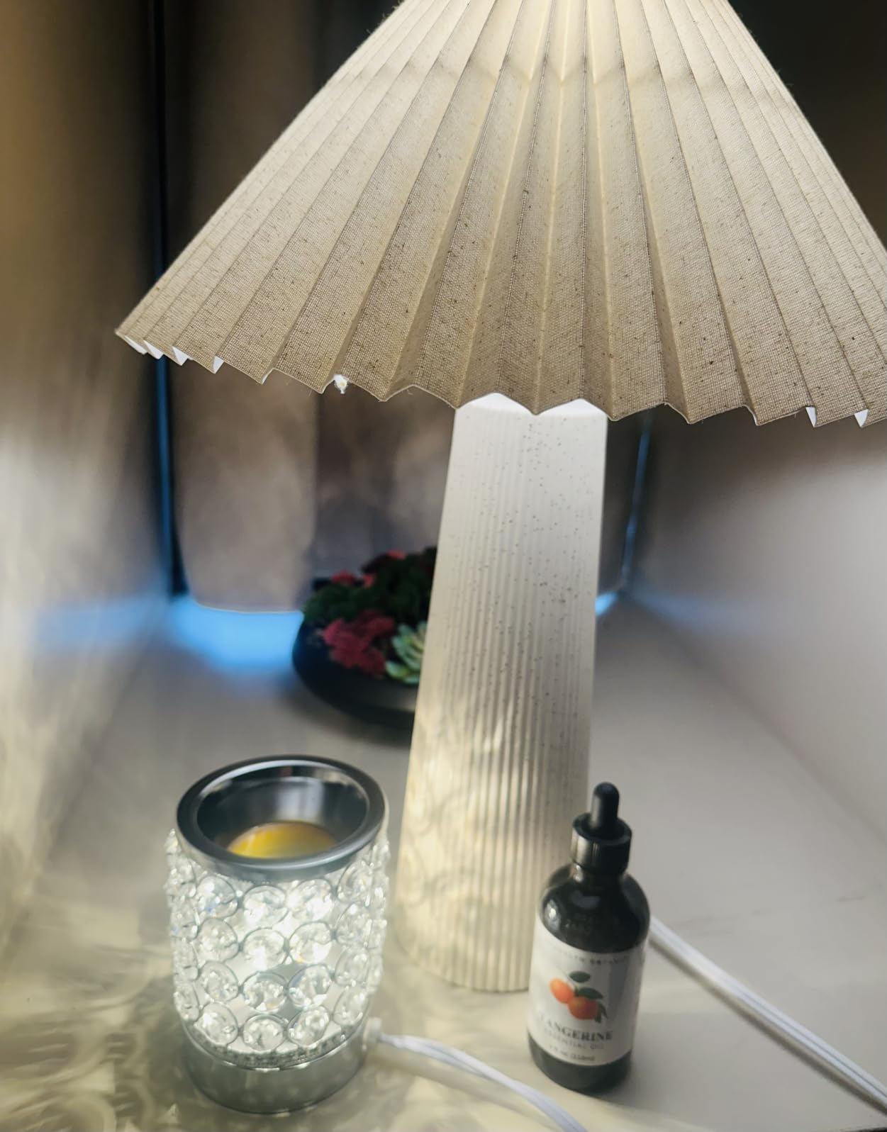 Leyoue Wax Warmer, Crystal Wax Melt Warmer with Bulb Heating | Electric Wax Heater, Candle Wax Burner for Home Decor, Melts Wax Cubes, Releases Fragrance, Ideal Gift customer photo 1