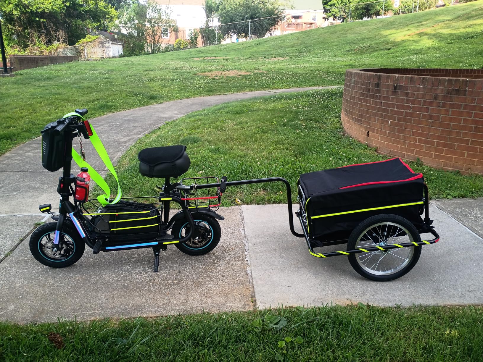 Gyroor Electric Scooter with Seat for Adults - 550W Motor, Pet Basket, 19 MPH Top Speed, 20 Miles Range, 12