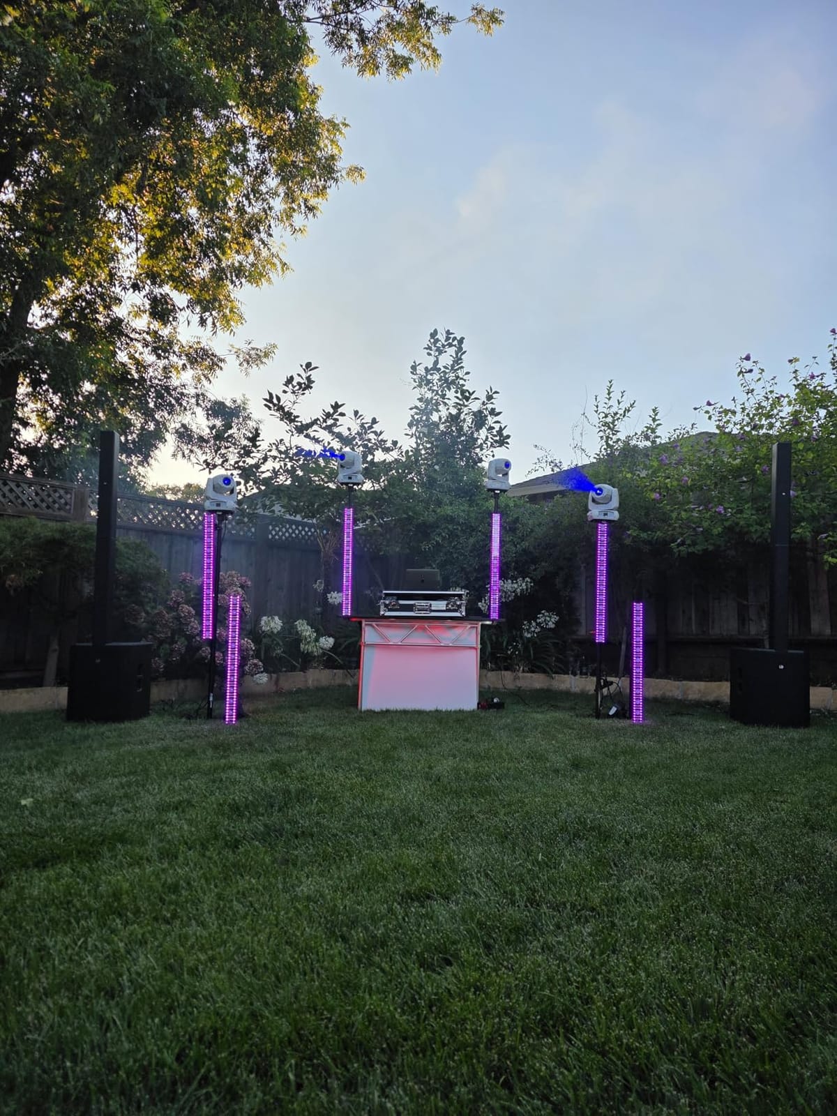Rockville Pixel Hybrid Bar Battery Powered Light Strip Wash/Strobe/Blinder | Linear RGB Pixel, Wireless DMX 512, 9-10 Hour Runtime, IR Remote, Sound Activated, Truss Mount, Master-Slave, 75 Channels customer photo 2