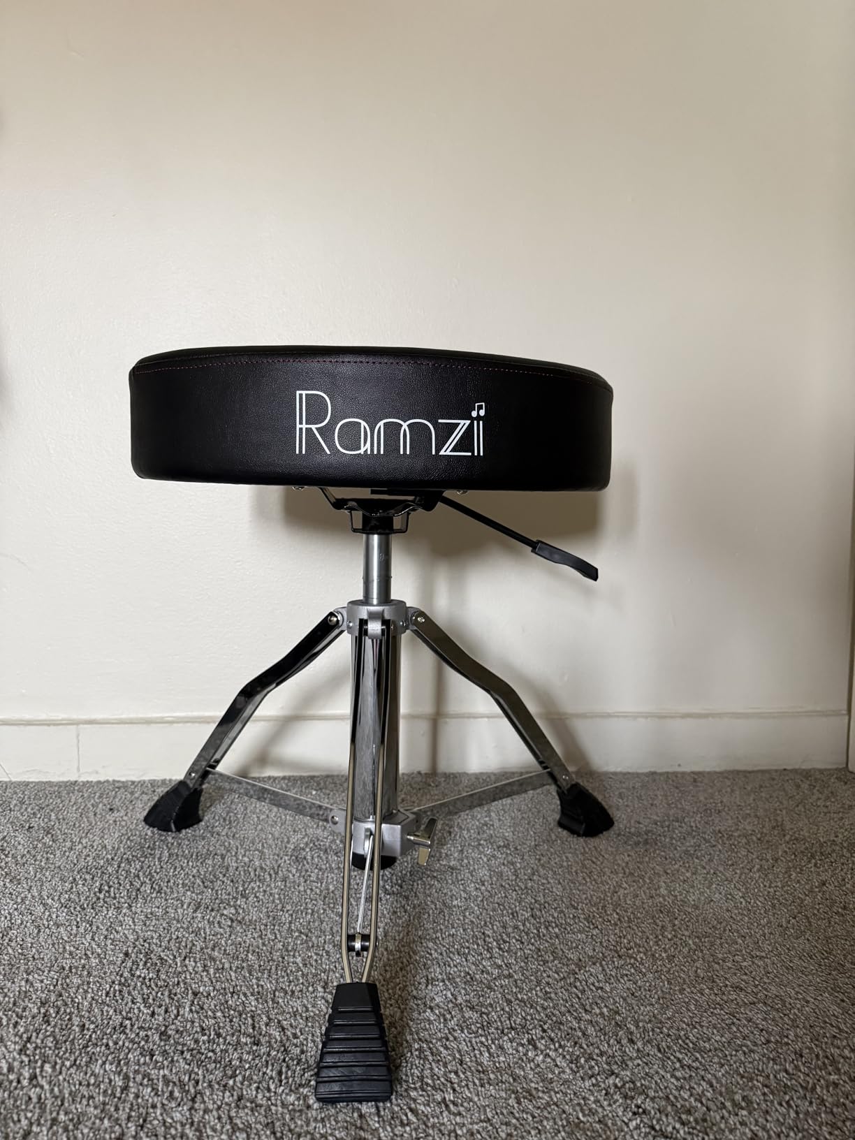 Ramzi Drum Throne Airlift Heavy Duty Drum Thrones Seat | Adjustable Stool Drum Motorcycle Style Drum Throne Drummer Stool with Double Braced Anti-Slip Feet Saddle Drum Seat customer photo 1
