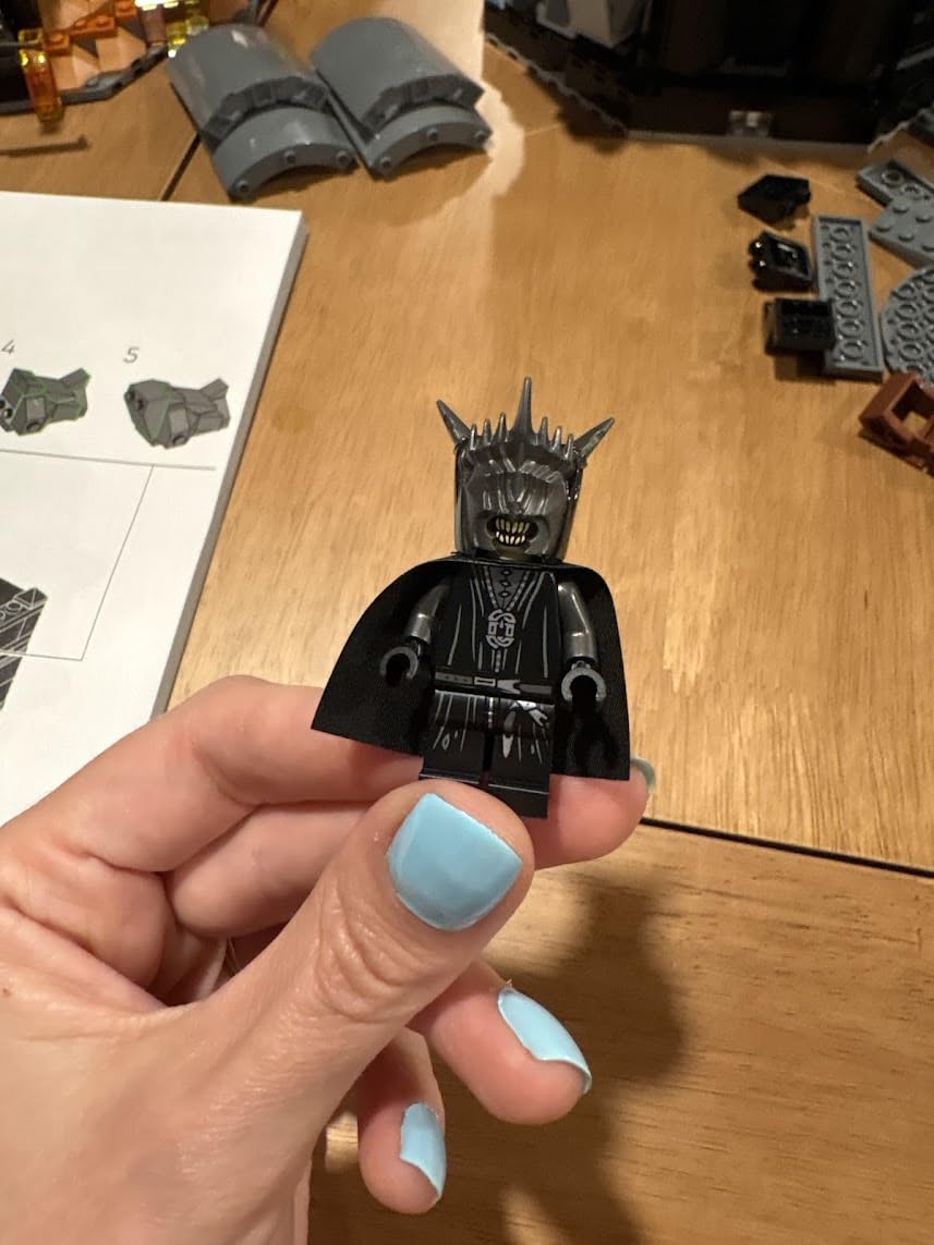 Icons The Lord of The Rings: Barad-dûr Building Set for Adults - The Lord of The Rings Collectible for Fans - Includes 10 Minifigures - Gift for Men and Women - 10333 customer photo 1