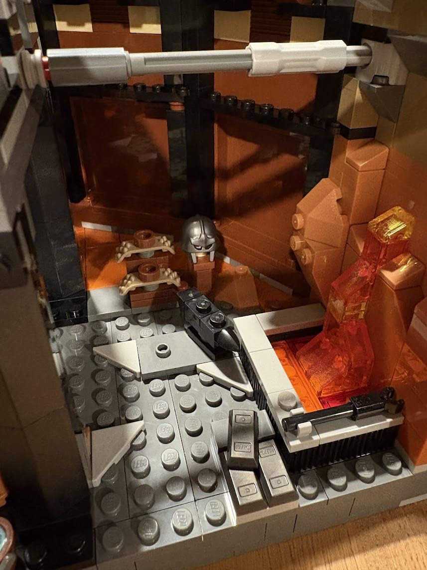Icons The Lord of The Rings: Barad-dûr Building Set for Adults - The Lord of The Rings Collectible for Fans - Includes 10 Minifigures - Gift for Men and Women - 10333 customer photo 2