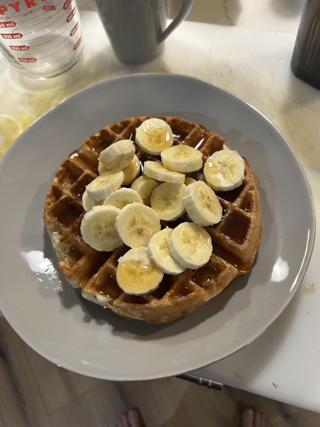 Commercial Waffle Maker - Belgian Waffle Maker w/Non-stick Baking Pan and 550℉ Heating, 1200W Rotating Waffle Iron for 1.2