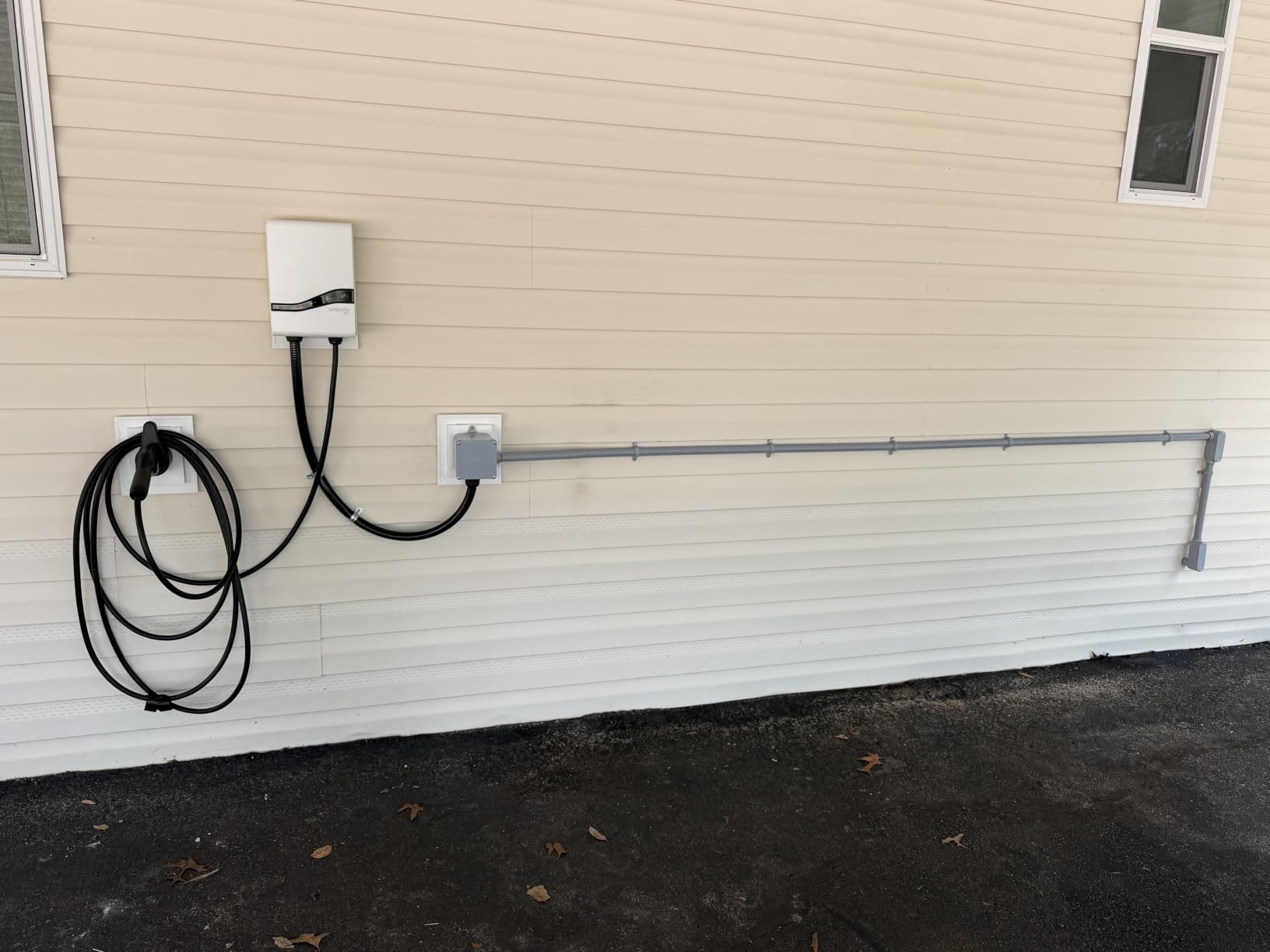 EMPORIA Pro Level 2 EV Charger with PowerSmart - 48 amp Fast EV Charger for Home with Hardwire and J1772 Connector - 240v, 25' Charging Cable customer photo 2