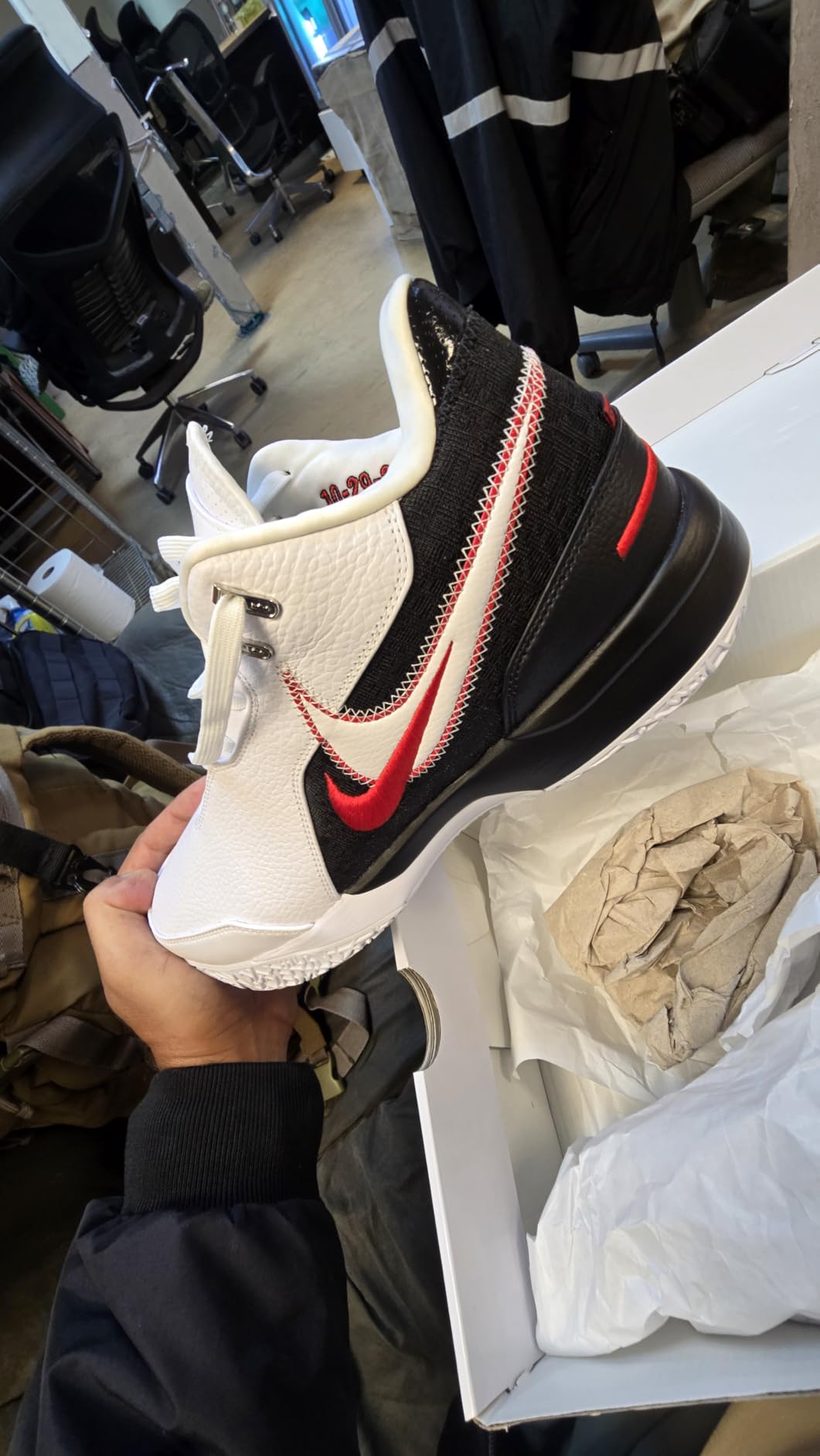 Nike Mens Lebron 20 customer photo 2