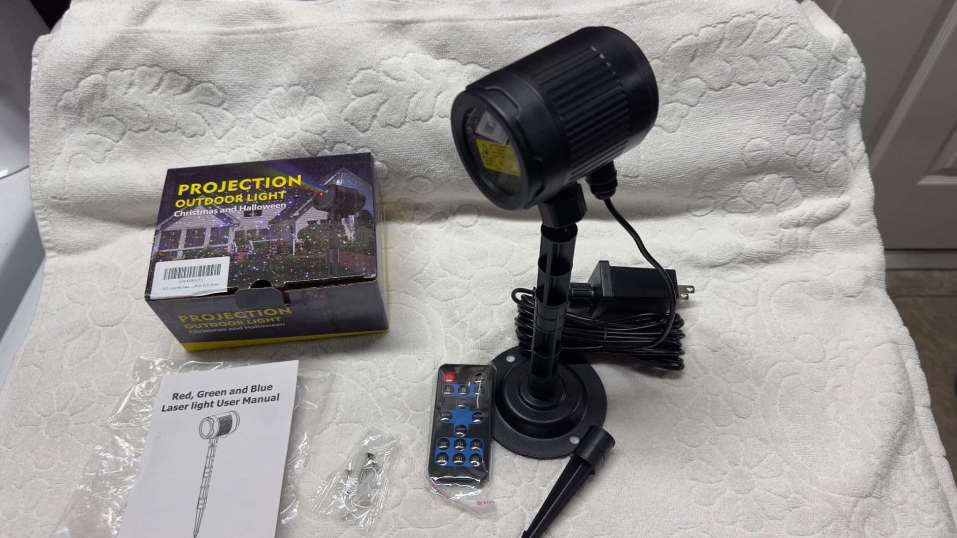 Christmas Laser Projector Light Outdoor: RGB 3 Colors Firefly Moving Laser Lights, IP65 Waterproof Star Projector Lights Show Decor for Garden Yard Holiday Party, Christmas Halloween New Year Gift customer photo 2