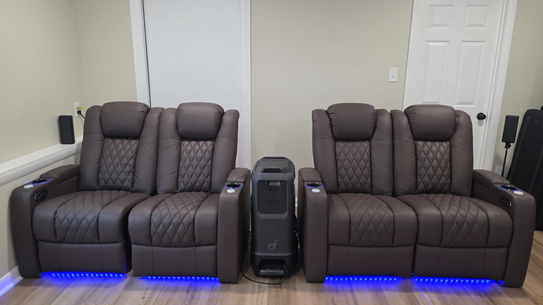 comfiroom Top-Grain Leather Home Theater Seating, Dual-Motor Power Recliner | Classic Series Black Zero Gravity Motorized Theater Chair with USB-C Charging, Adjustable Headrest, Tray Table, Row of 3 customer photo 2