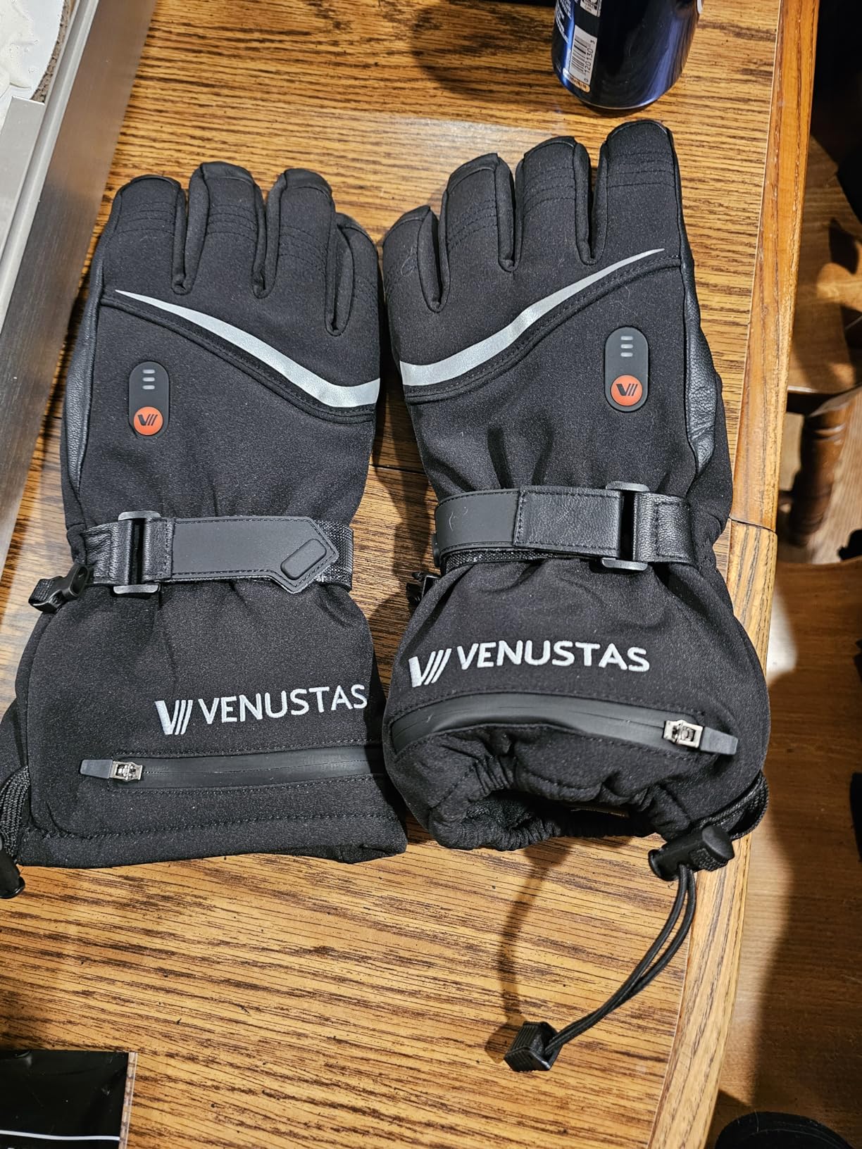Venustas Heated Gloves for Men & Women, Rechargeable Electric Gloves for Arthritis, Winter Heated Motorcycle Ski Work Gloves customer photo 1
