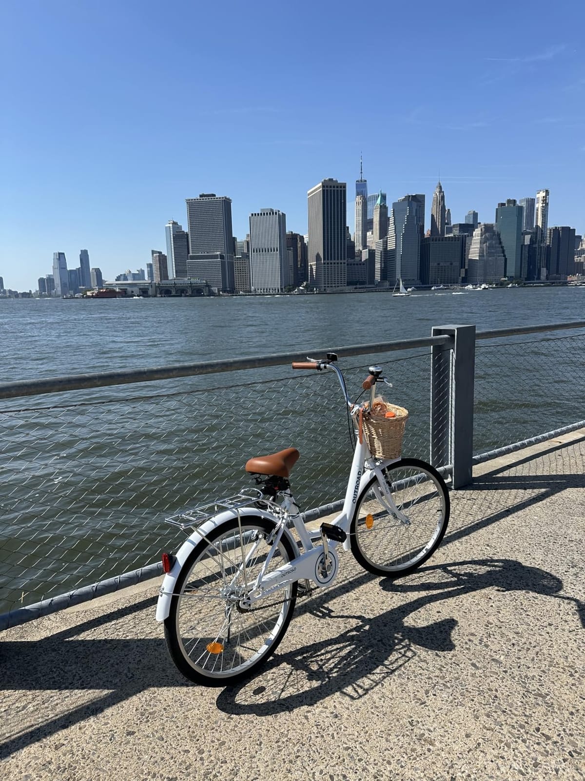 Outroad Beach Cruiser Bike, 24/26 inch Commuter Bicycle for Adult and Women, High-Carbon Steel Comfortable City Bikes with Rear Rack and Basket customer photo 1