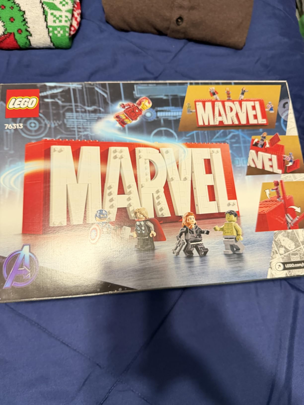 LEGO Marvel: Marvel Logo & Minifigures Building Toy - Marvel Collectible Set for Kids, Boys and Girls, Ages 12+ - Model Kit with 5 Minifigures - Gift Idea for Birthday - 76313 customer photo 2