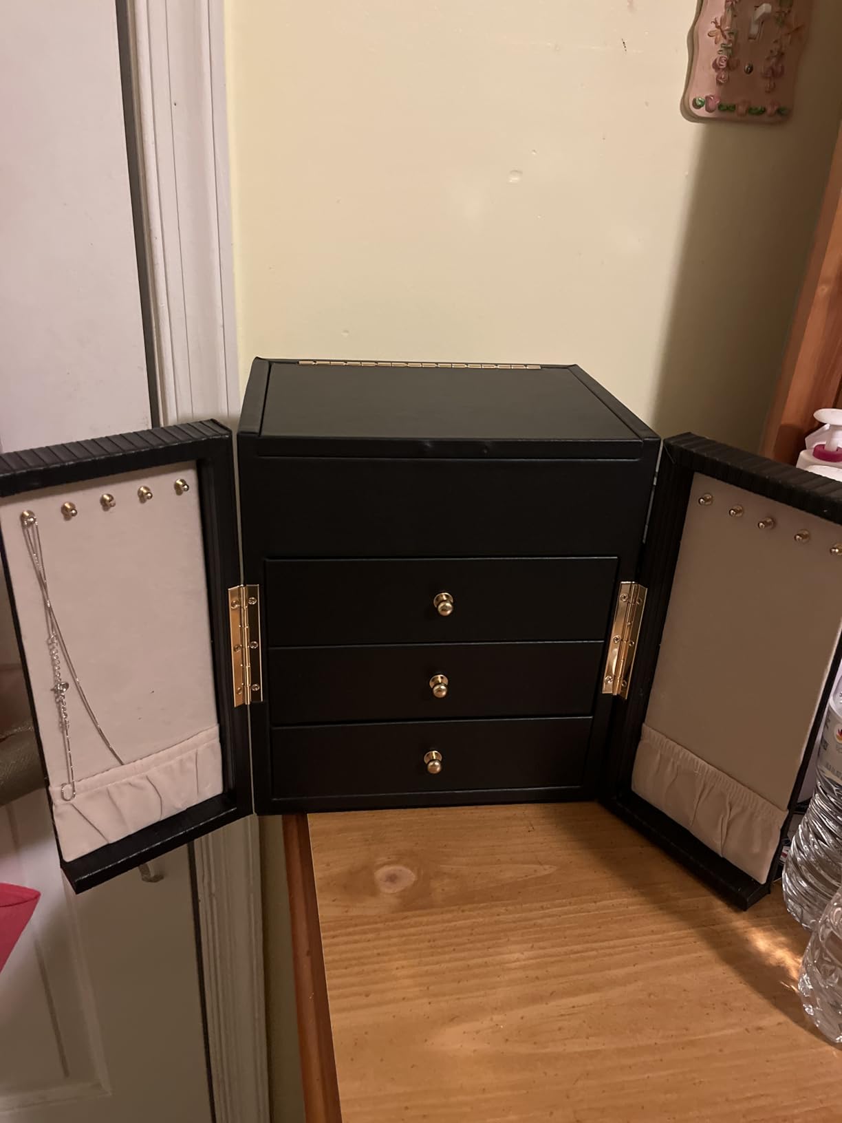 Dajasan Large Jewelry Box for Women, Jewelry Organizer Box with 3 Drawers, Jewelry Storage Organizer with Mirror for Necklace Ring Bracelet Watch, Gift Idea, 8.7 x 7.5 x 9.8 Inches (Black) customer photo 2