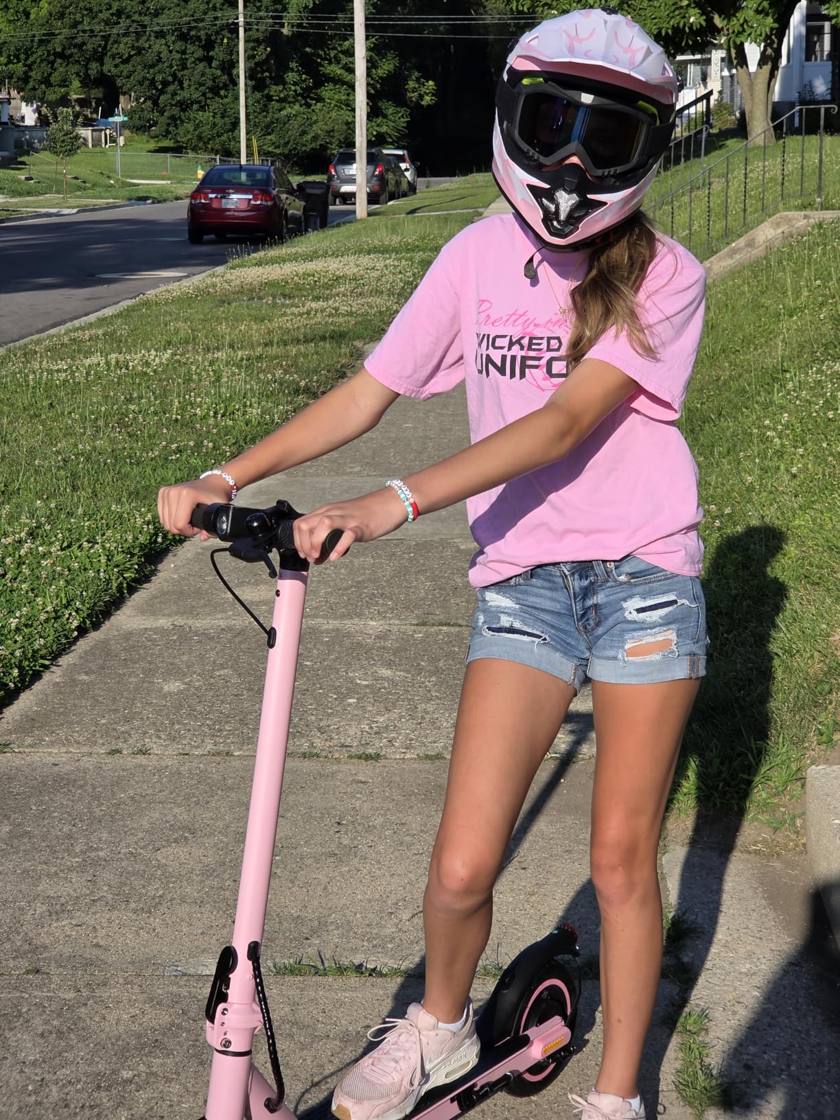iScooter Electric Scooter Adults, 18/15/12 Miles Long Range,22/19/18 Mph Top Speed, Commuting Electric Scooter with Cruise Control, Double Braking Systems Escooter for Adults and Teens customer photo 1