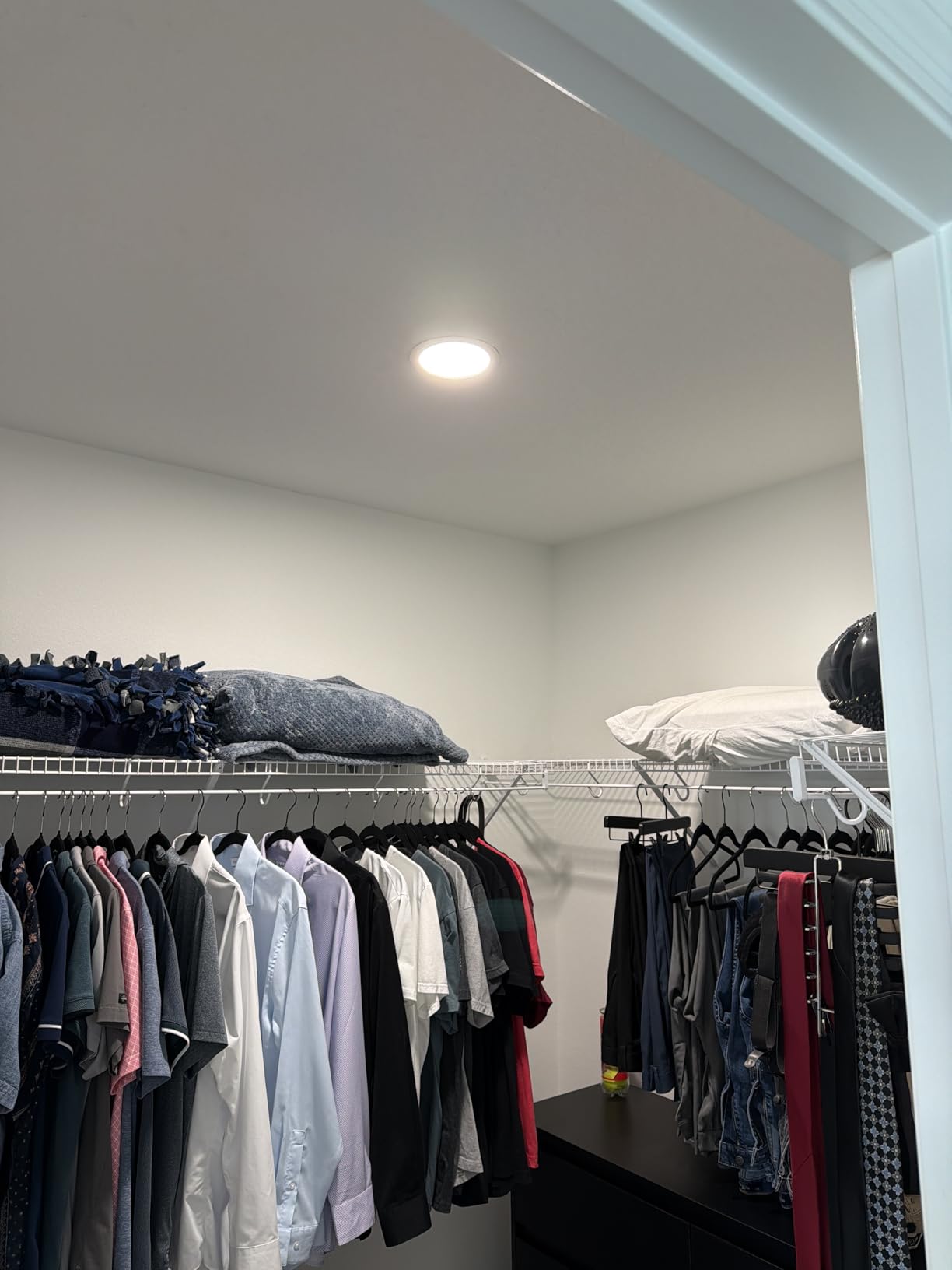 HALO HLB Canless LED Recessed Lighting 6 inch 5CCT Lumen Select 6PK | wafer light, IC-rated, AIR-TITE, wet rated for soffit /shower light, 800/1000/1200lm, 2700K-5000K, New Construction / Remodel customer photo 2