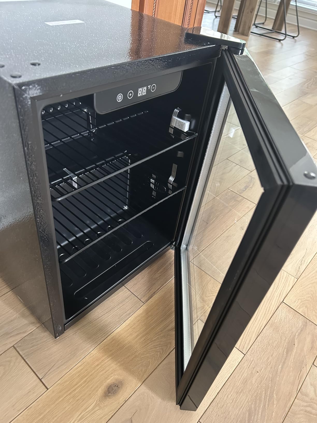 Icyglee 145 Can Mini Fridge, 4.5 Cu.Ft Beverage Refrigerator Cooler, Silver 32-61F Digital Temperature Display, Adjustable Shelving, Freestanding Design, Ideal for Soda Beer, Home Office Bar Use customer photo 2