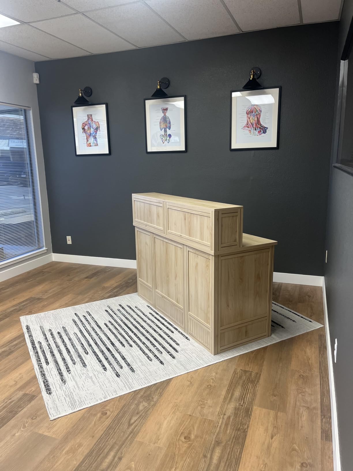 LITTLE TREE 57-Inch Reception Counter, Boho Style Front Desk, Modern Checkout Counter, Reception Desk for Retail, Lobby, Salon, Office, Oak customer photo 1