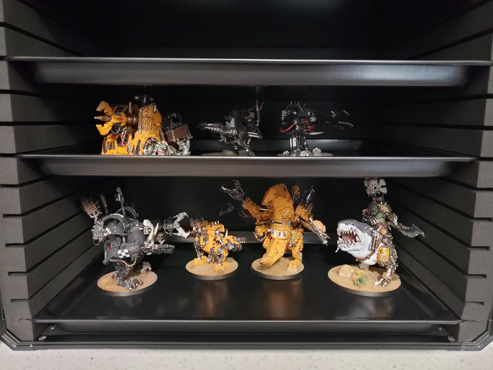 Miniatures Storage Case Miniatures Transport Case Aluminum Alloy Frame with Lock (Large Size) customer photo 1