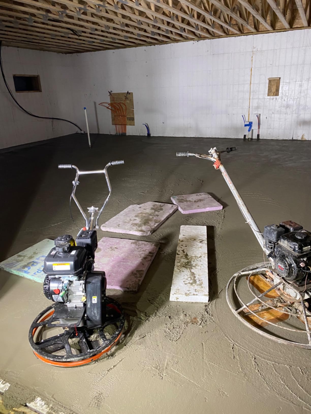 VEVOR Power Trowel 38 inch, 6HP Gas-Powered Smooth Concrete with Float Pan, Heavy Duty Commercial Screed Concrete Cement with Finishing Blade customer photo 1