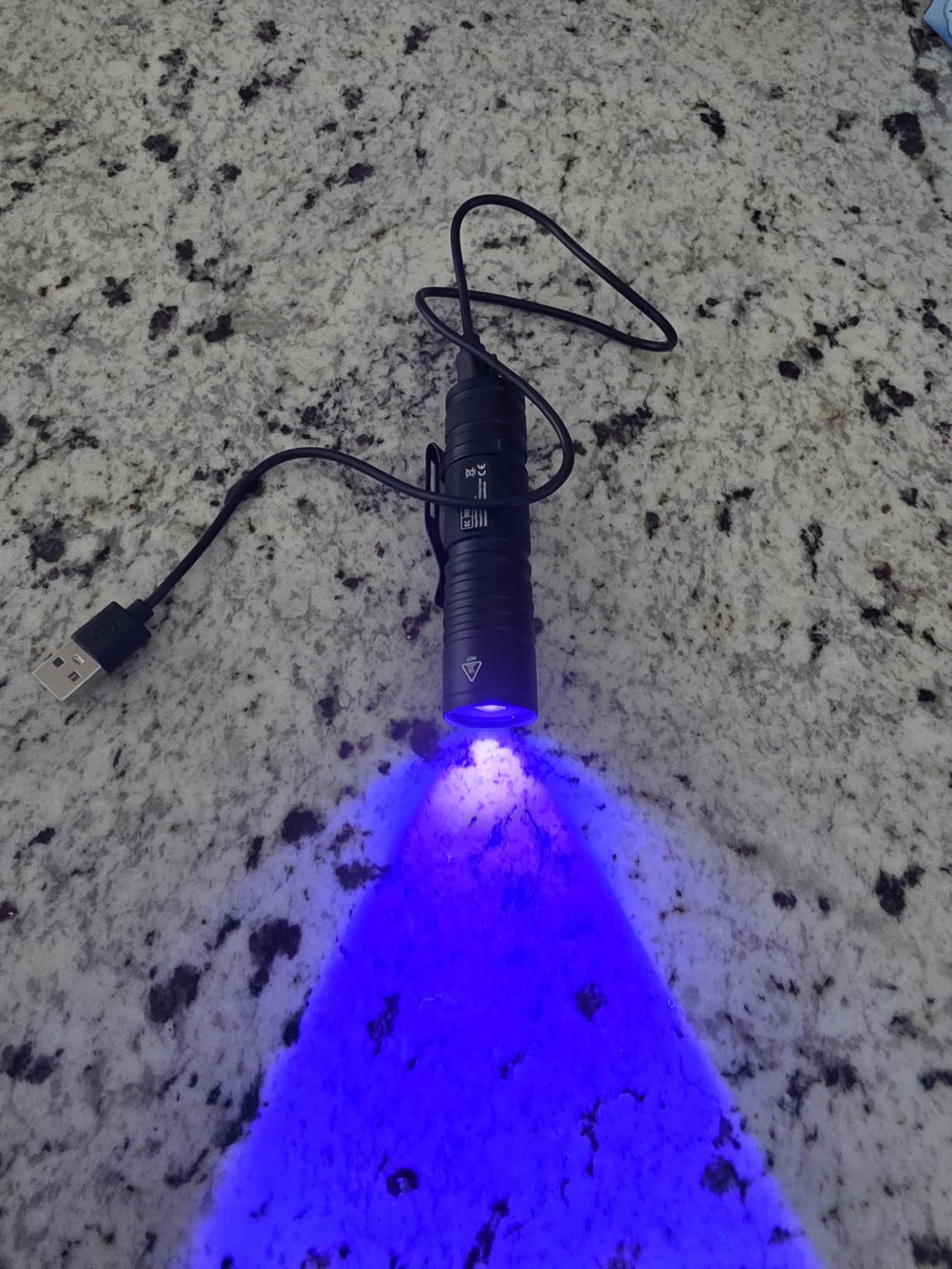 MOWETOO Black Light Flashlight,395nm Mini Zoomable UV Light | Portable But Powerful, Ultraviolet Flashlights for Pet Urine Detection, Home, Scorpions, Resin Curing, Leak, Fluorescent customer photo 2