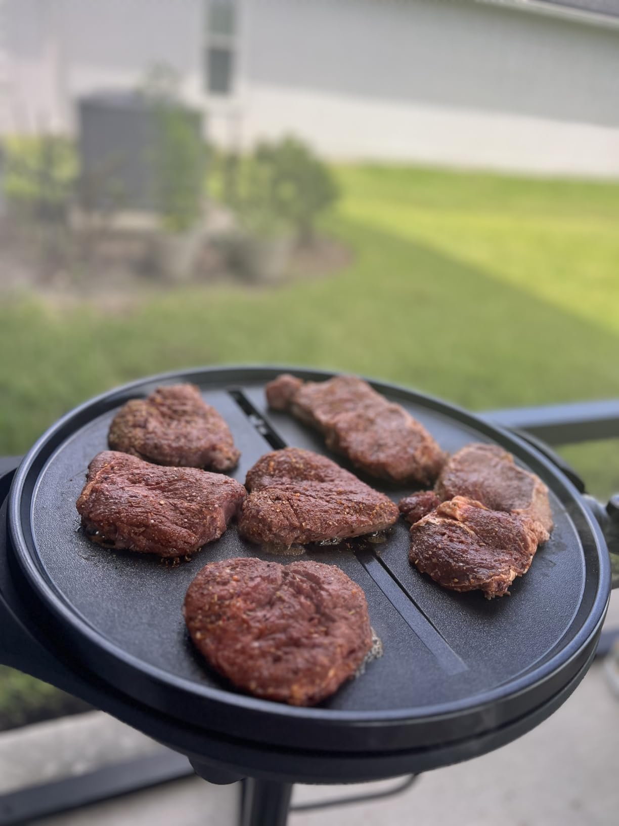 Cuisinart Indoor/Outdoor Electric Griddle, 2-in-1 Portable BBQ with Flat Top Nonstick Cooking Surface, Adjustable Heat, Stand/Tabletop Options for Cookouts, Barbecues & Small Spaces, No Tools Needed customer photo 2