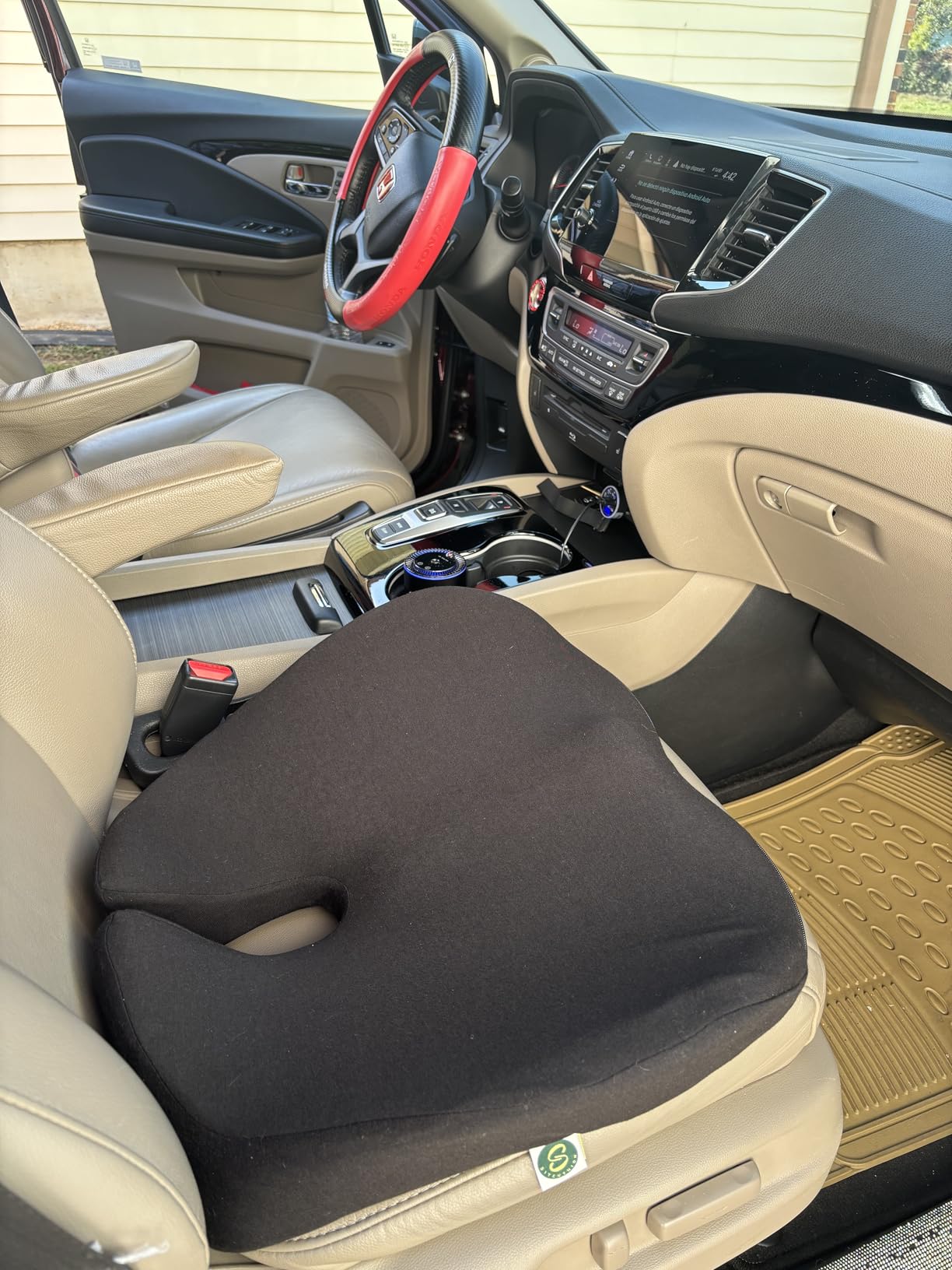 Car Seat Cushion for Driving, Sciatica Pain Relief Car Pillow and Seat Pad customer photo 2