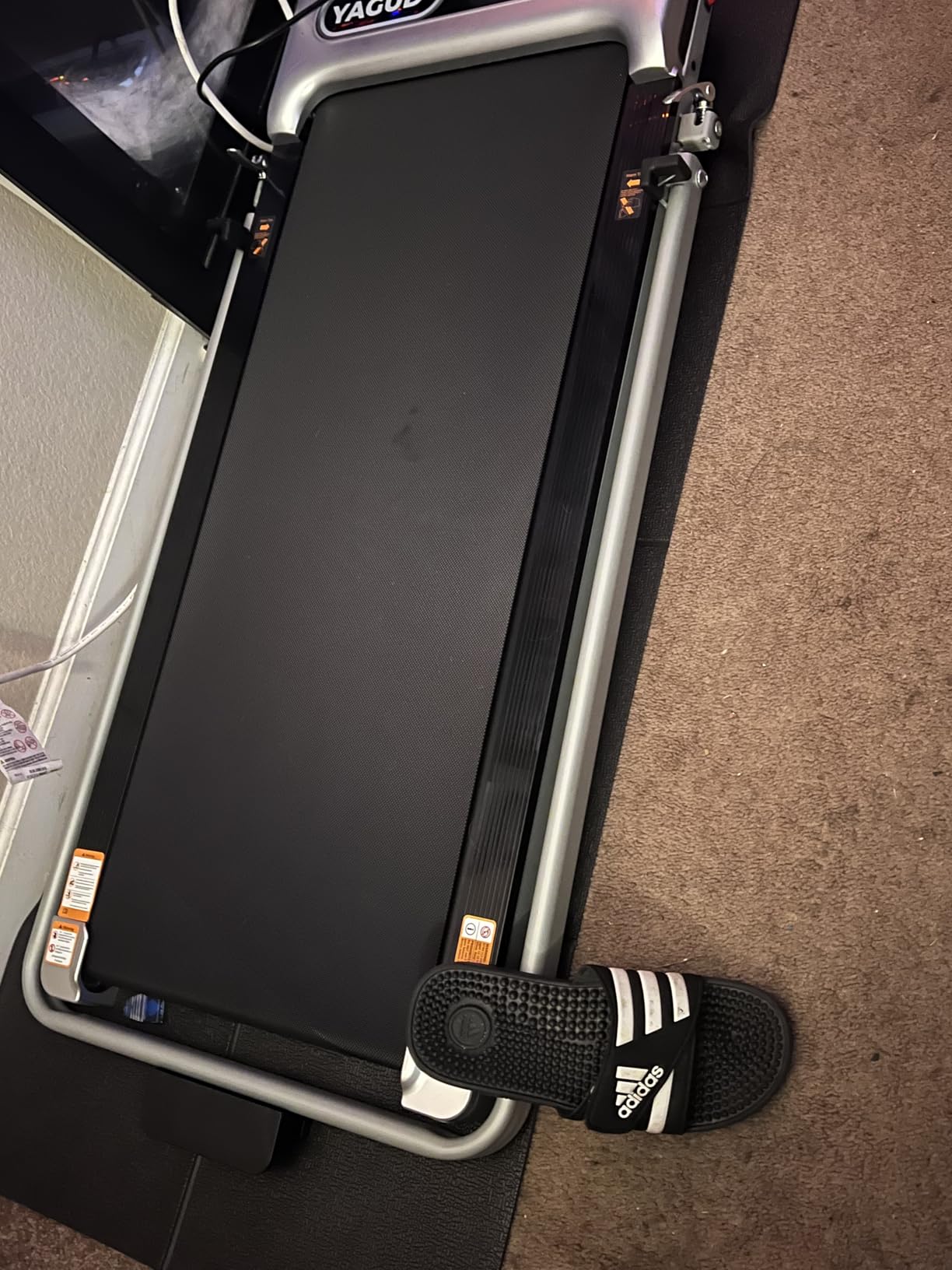 Yagud Walking Pad, Walking Pad Treadmill for Home Office, Portable Under Desk Treadmill with Remote Control and LED Display, Walking Jogging Running Machine customer photo 1