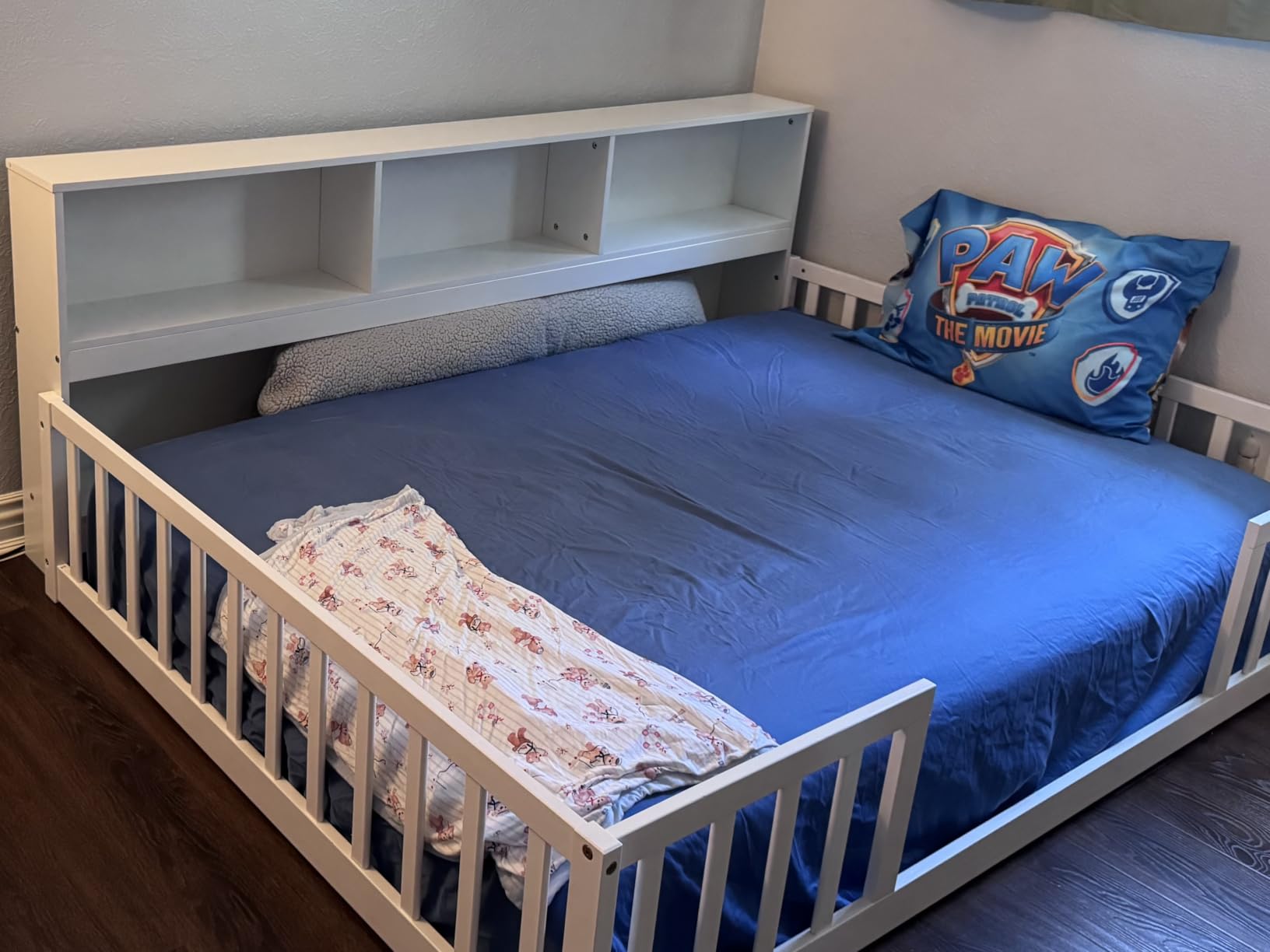 GIANTEX Full Size Floor Bed for Kids, Low Montessori Bed with Wood Slats & Safety Guardrails, Solid Wood Full Floor Beds with Fence and Door for Kids Boys Girls, White customer photo 2
