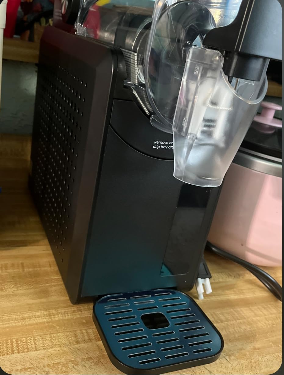 Iceman by Chefman Slush-Ease 68oz Slushie Machine, 48oz Liquid Capacity Frozen Drink Maker & Slushy Machine with 5 Presets and LED Display, Perfect for Frozen Margaritas, Frappes, Smoothies & Shakes customer photo 1