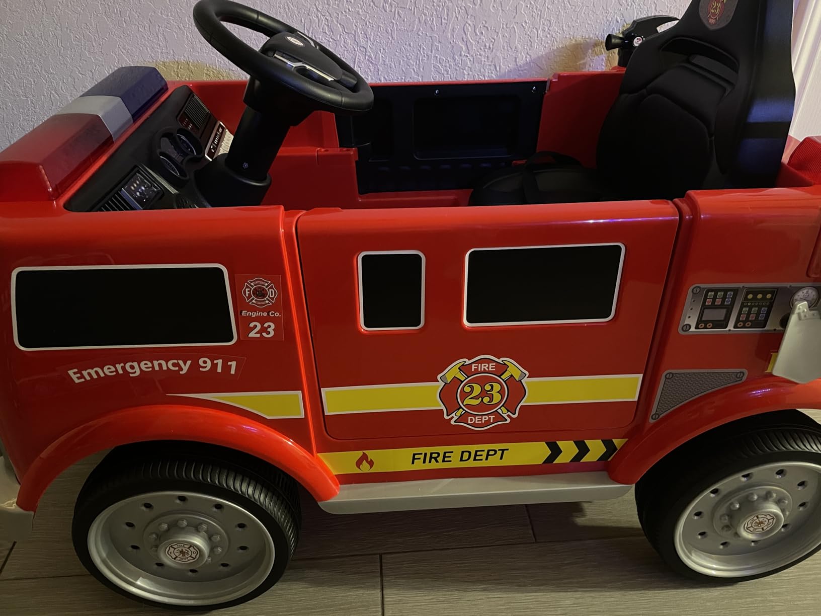 Costzon Kids Ride on Fire Truck, 12V Battery Powered Fire Car w/Remote Control, Extinguisher, Shovel, Loudspeaker, Music, Sirens, Lights & Wireless Connection, Electric Vehicle for Kids (Fire Truck) customer photo 2