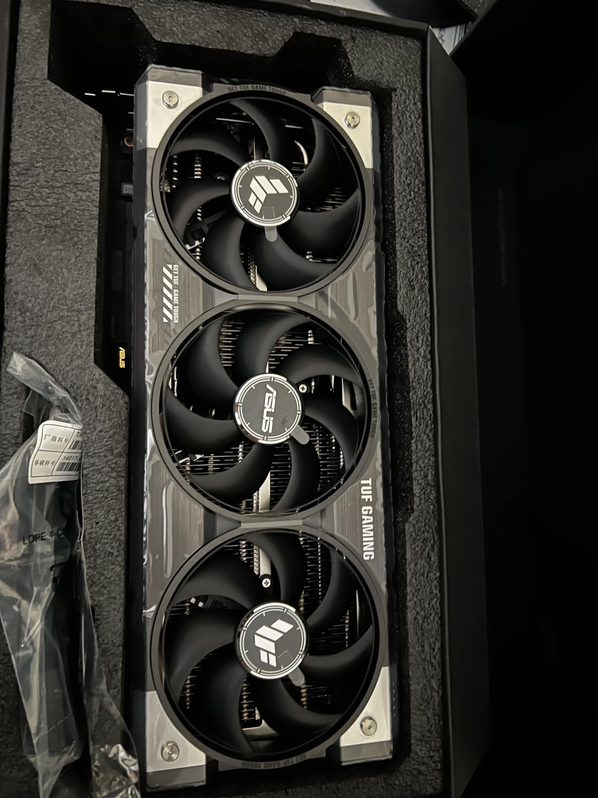 ASUS TUF Gaming GeForce RTX 5080 16GB GDDR7 OC Edition Graphics Card customer photo 1