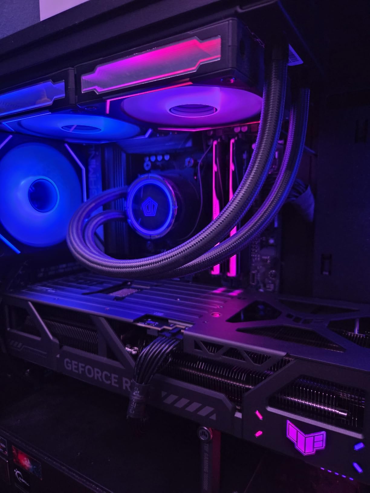 ASUS TUF Gaming GeForce RTX 5080 16GB GDDR7 OC Edition Graphics Card customer photo 2