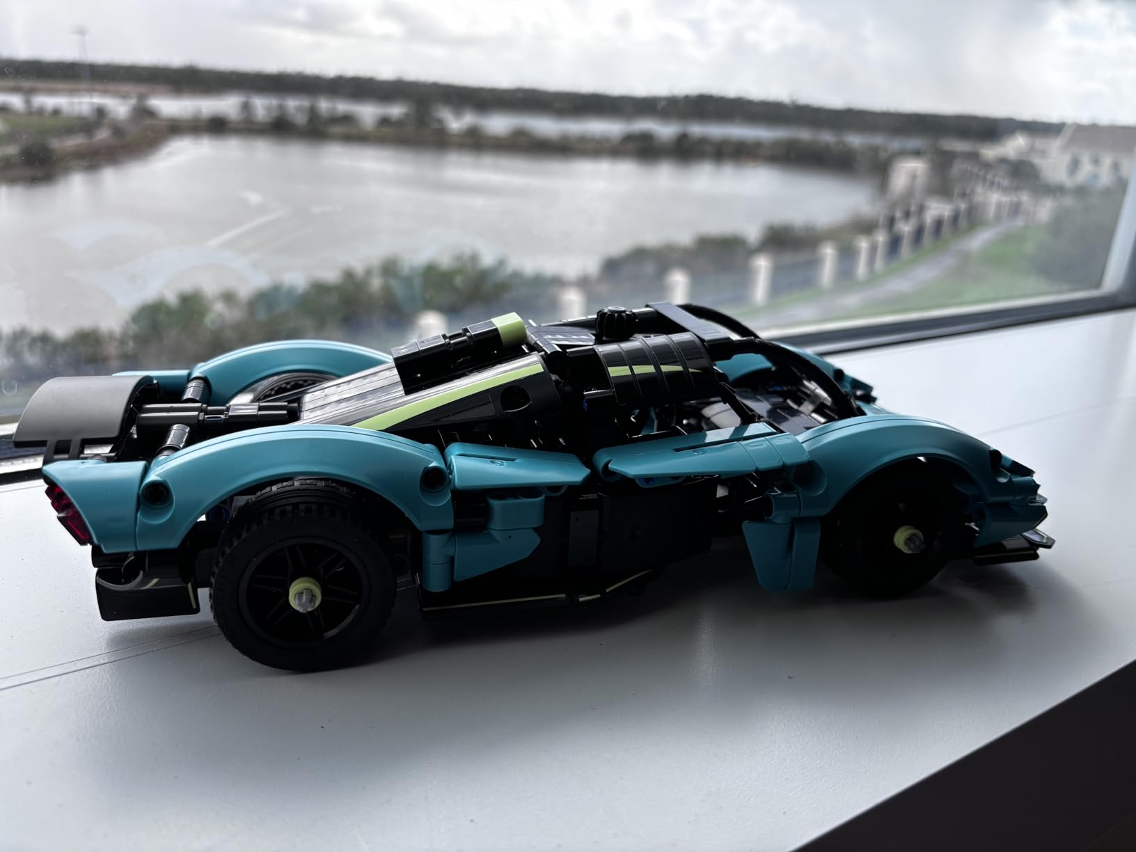 LEGO Technic Aston Martin Valkyrie Toy Car - Kids Model Kit Toy for Boys and Girls, Ages 9+ - Vehicle Building Set for Pretend Play & STEM Learning - Sports Car Gift Idea for Birthdays - 42208 customer photo 1