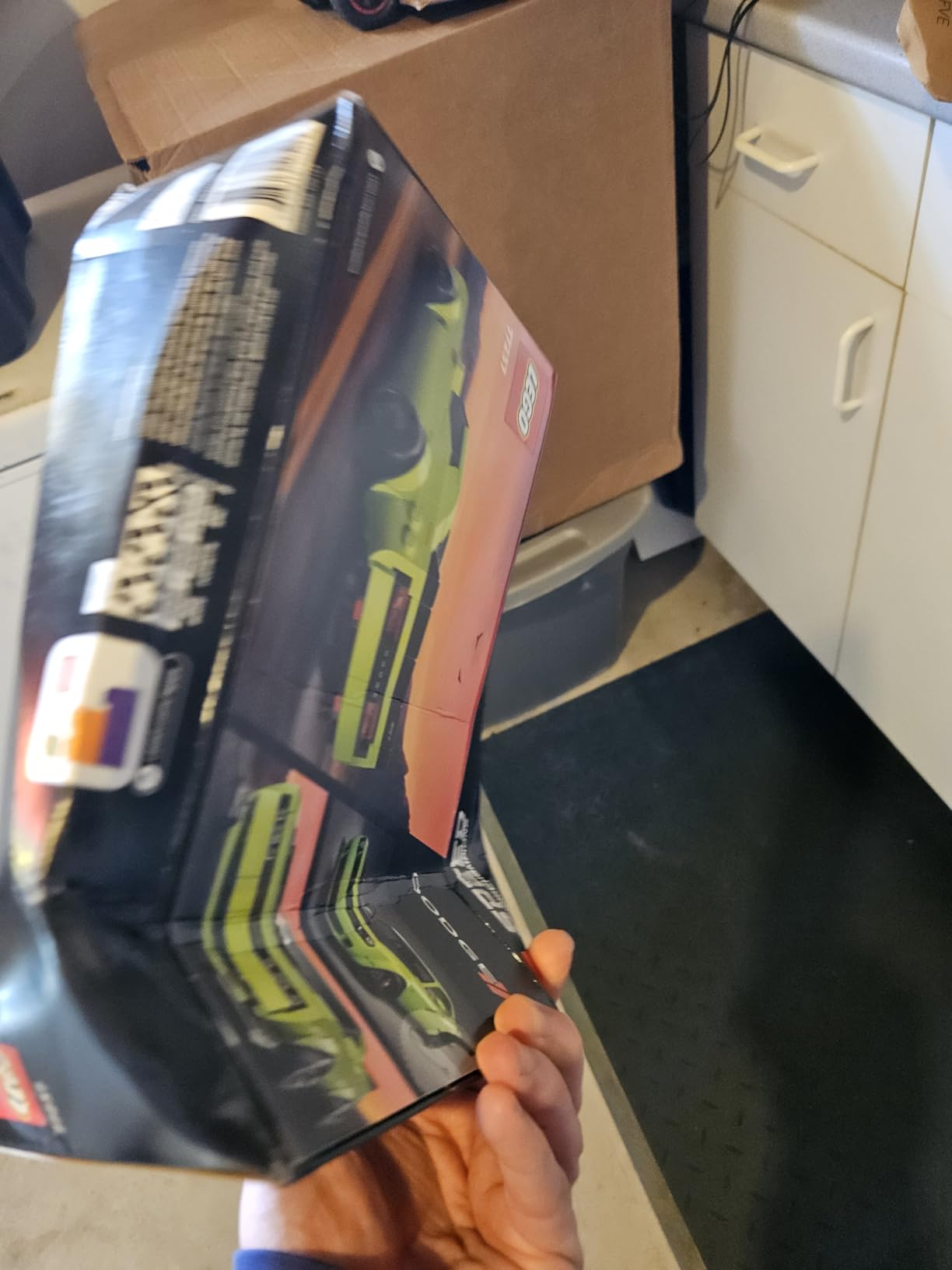 LEGO Speed Champions Dodge Challenger SRT Hellcat Sports Car Toy - Building Set for Learning, Play and Display - Kids Toy for Boys and Girls, Ages 9+ - Birthday Gift Idea for Race Car Fans - 77237 customer photo 1