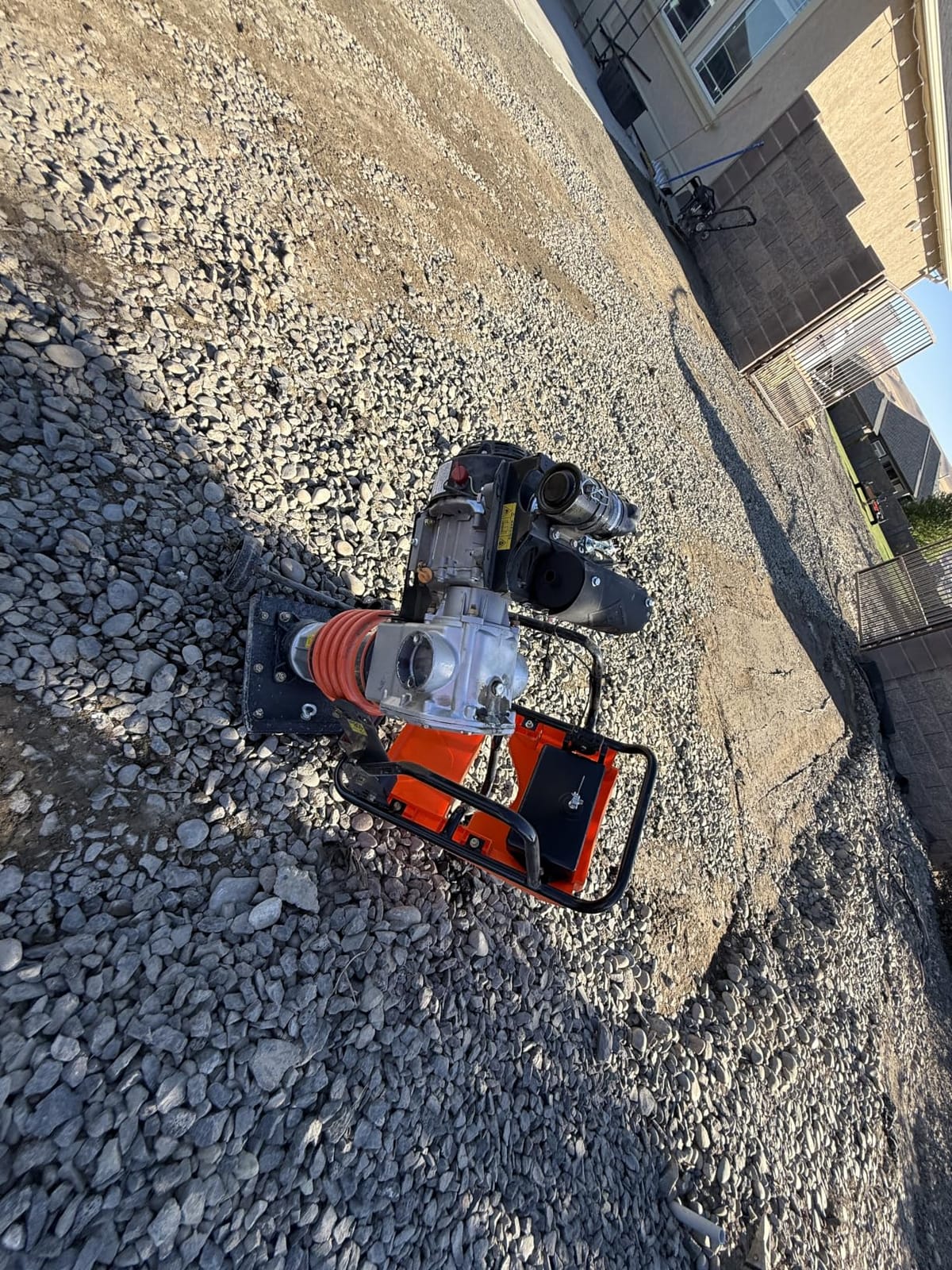 VEVOR Jumping Jack Compactor, 6.5 HP Vibratory Rammer Fuel-Powered 196 cc Engine Tamper, 3600 lbs Impact Force, 26