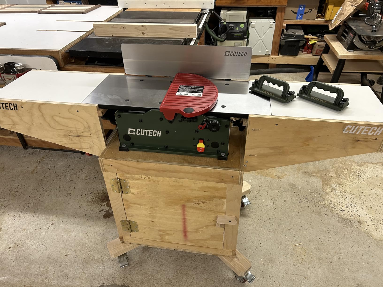 Cutech 401120HI-IF 12-Inch Spiral Cutterhead Benchtop Jointer with Cast Iron Tables, 24 TC Inserts, Extra Large 24