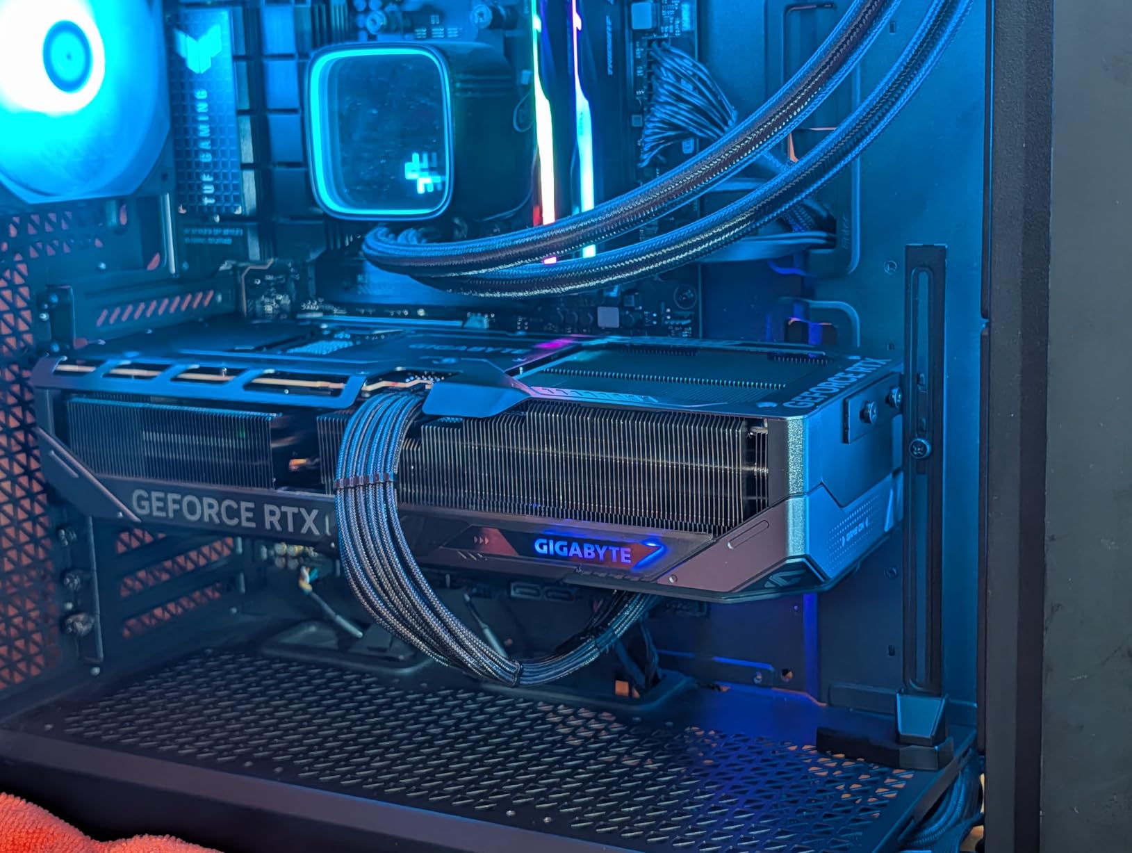 GIGABYTE GeForce RTX 5070 Ti Gaming OC 16G Graphics Card, 16GB 256-bit GDDR7, PCIe 5.0, WINDFORCE Cooling System, GV-N507TGAMING OC-16GD Video Card customer photo 1