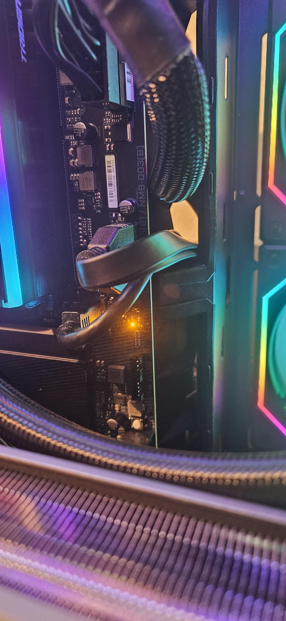 GIGABYTE GeForce RTX 5070 Ti Gaming OC 16G Graphics Card, 16GB 256-bit GDDR7, PCIe 5.0, WINDFORCE Cooling System, GV-N507TGAMING OC-16GD Video Card customer photo 2