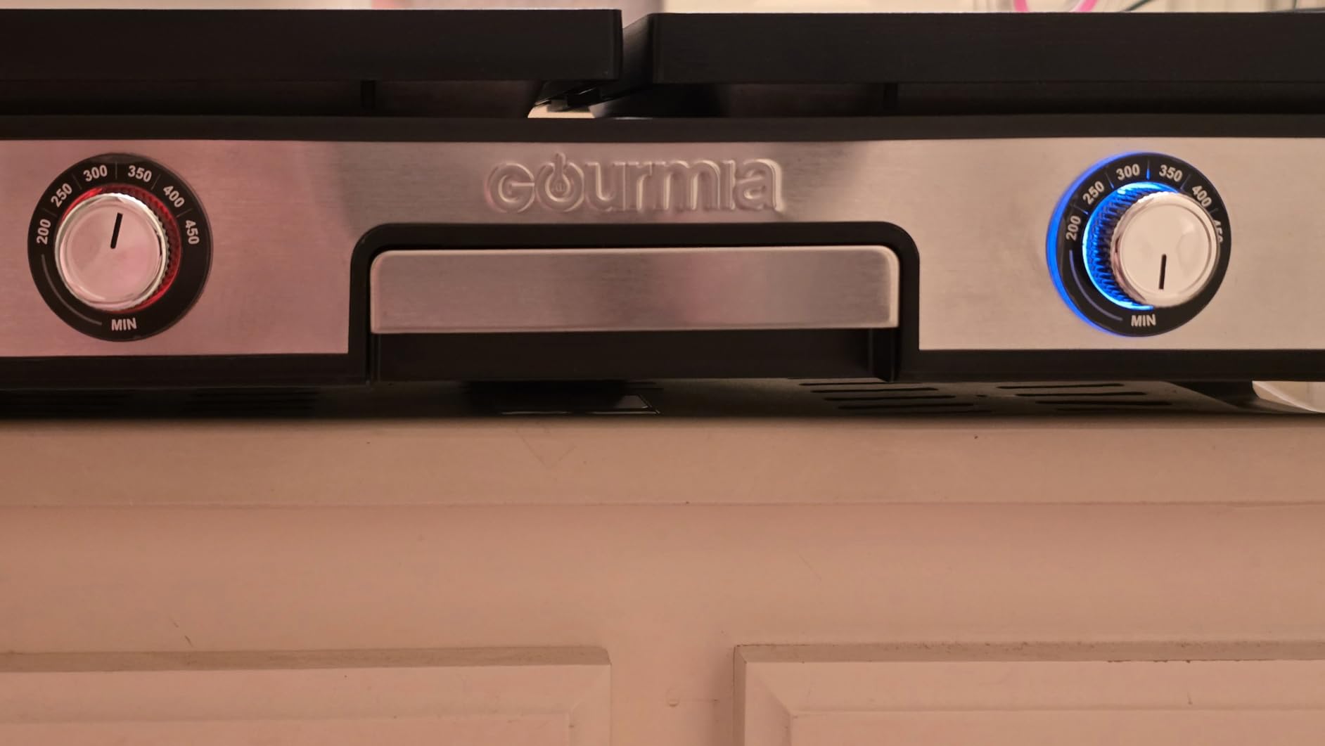 Gourmia 3-in-1 Indoor Grill & Griddle Electric Combo - Dual Independent Cooking Zones, Reversible Nonstick Ceramic Plates, XL Cooking Surface, 250-400F Adjustable Temp, Dishwasher Safe customer photo 2