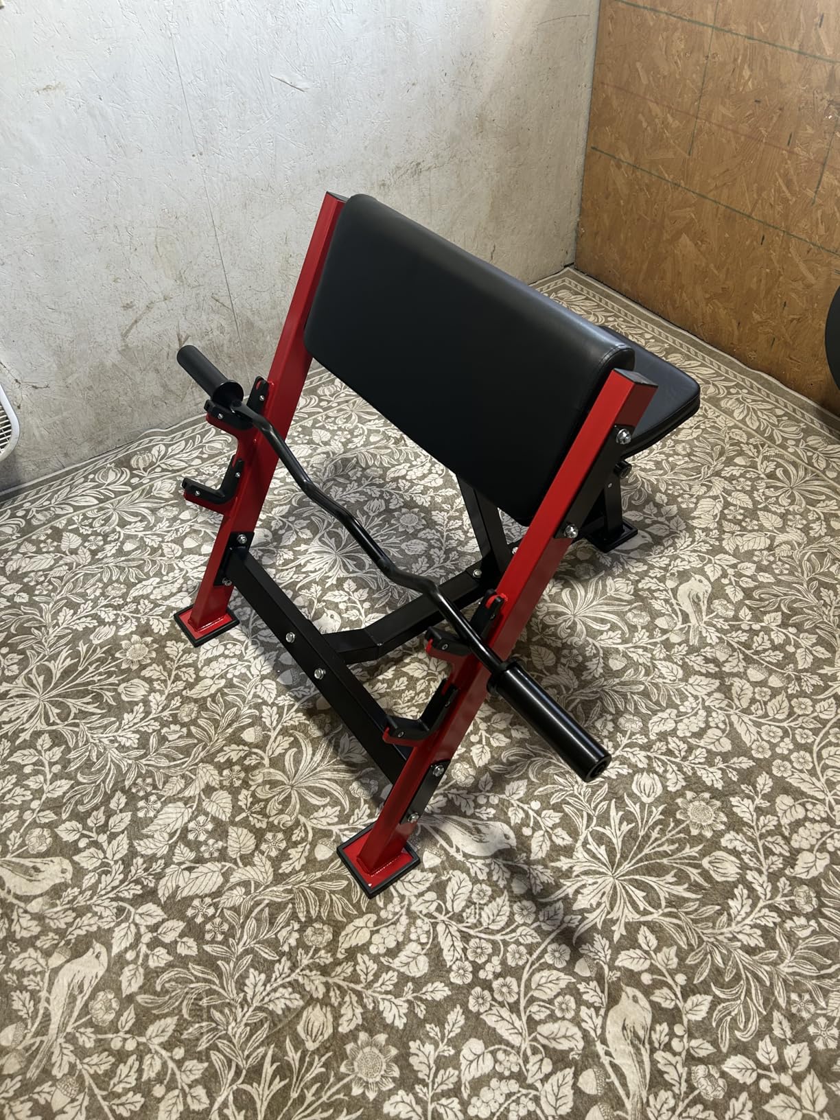 VEVOR Preacher Curl Bench, Strength Training Benches, Max Load 660 LBS Home Gym Fitness Equipment, Seated Arm Isolated Barbell Dumbbell Bicep Station, Adjustable Weight Bench with Bar Holders customer photo 1