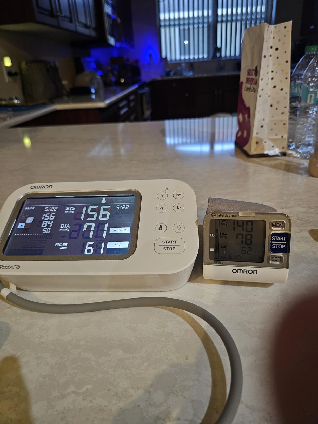 OMRON Platinum Blood Pressure Monitor & Upper Arm Blood Pressure Cuff | For Home Use - #1 Doctor & Pharmacist Recommended Brand - Clinically Validated - AFib Detection - Connect App customer photo 1