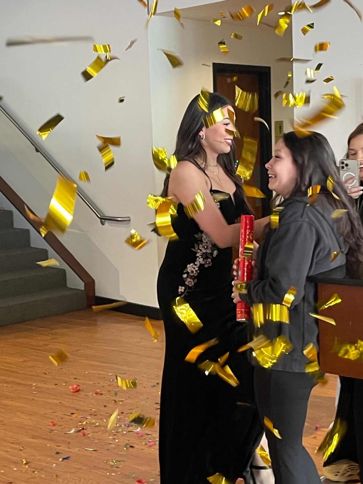 Gold Confetti Poppers [5 Pack] 12 Inch Confetti Cannons | Gold Foil Filled Party Poppers for Weddings, Birthdays, Graduation customer photo 1