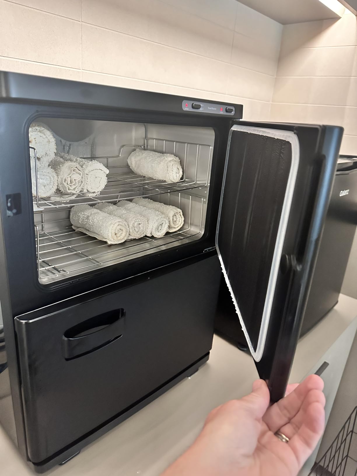 SalonDepot Hot Towel Warmer Double Cabinets 46L White customer photo 1