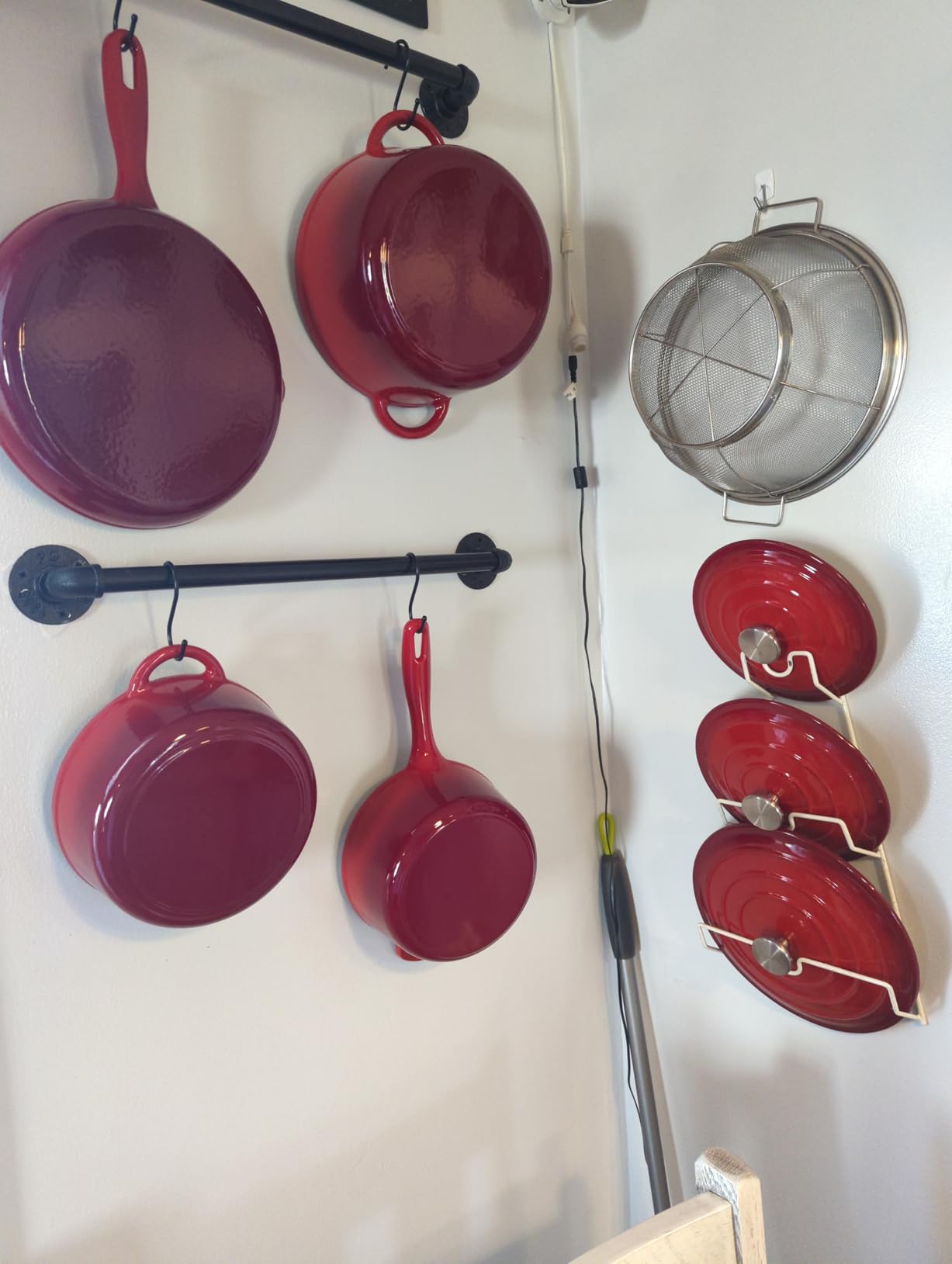 QuliMetal Enameled Cast Iron Cookware Set, 5-Piece Pots and Pans Set with Lids, Skillet, Frying Pan, Saucepan & Dutch Oven for All Stovetops, PFOA Free customer photo 2