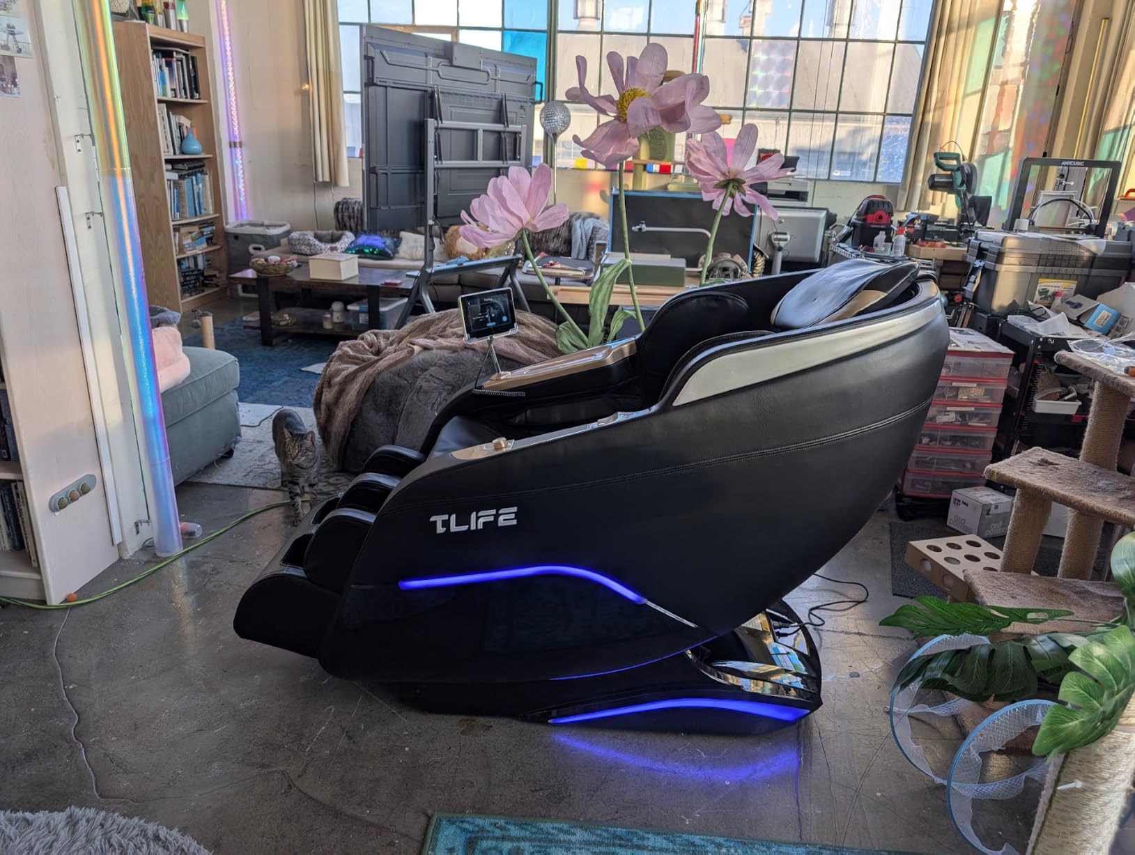 TLIFE Massage Chair Full Body 160° Zero Gravity SL-Track, 12 Modes, Black | Full-Body Airbags, Body Scan, 6 Massage Techniques, Foot Roller, LCD Touchscreen, No Assembly, Lumbar & Calf Heat for Seniors customer photo 1