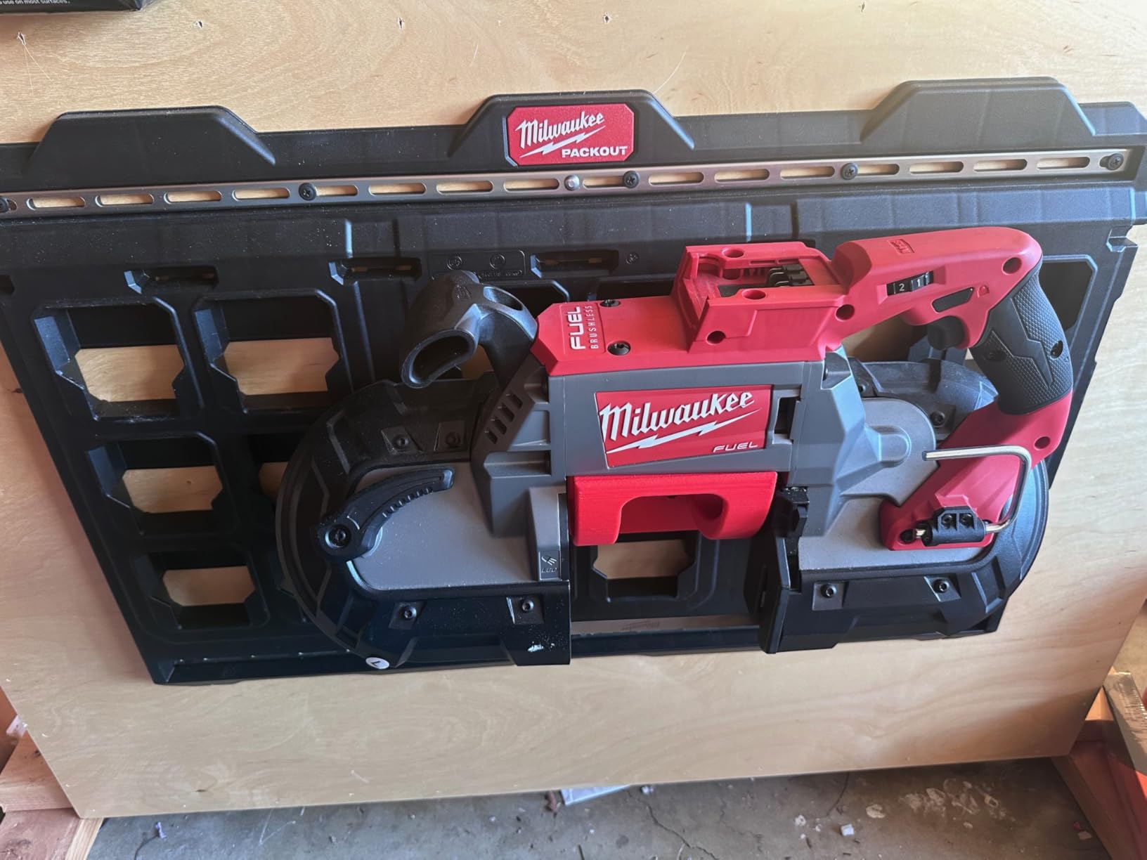 Milwaukee Electric - M18 Fuel DEEP Cut Band Saw customer photo 1