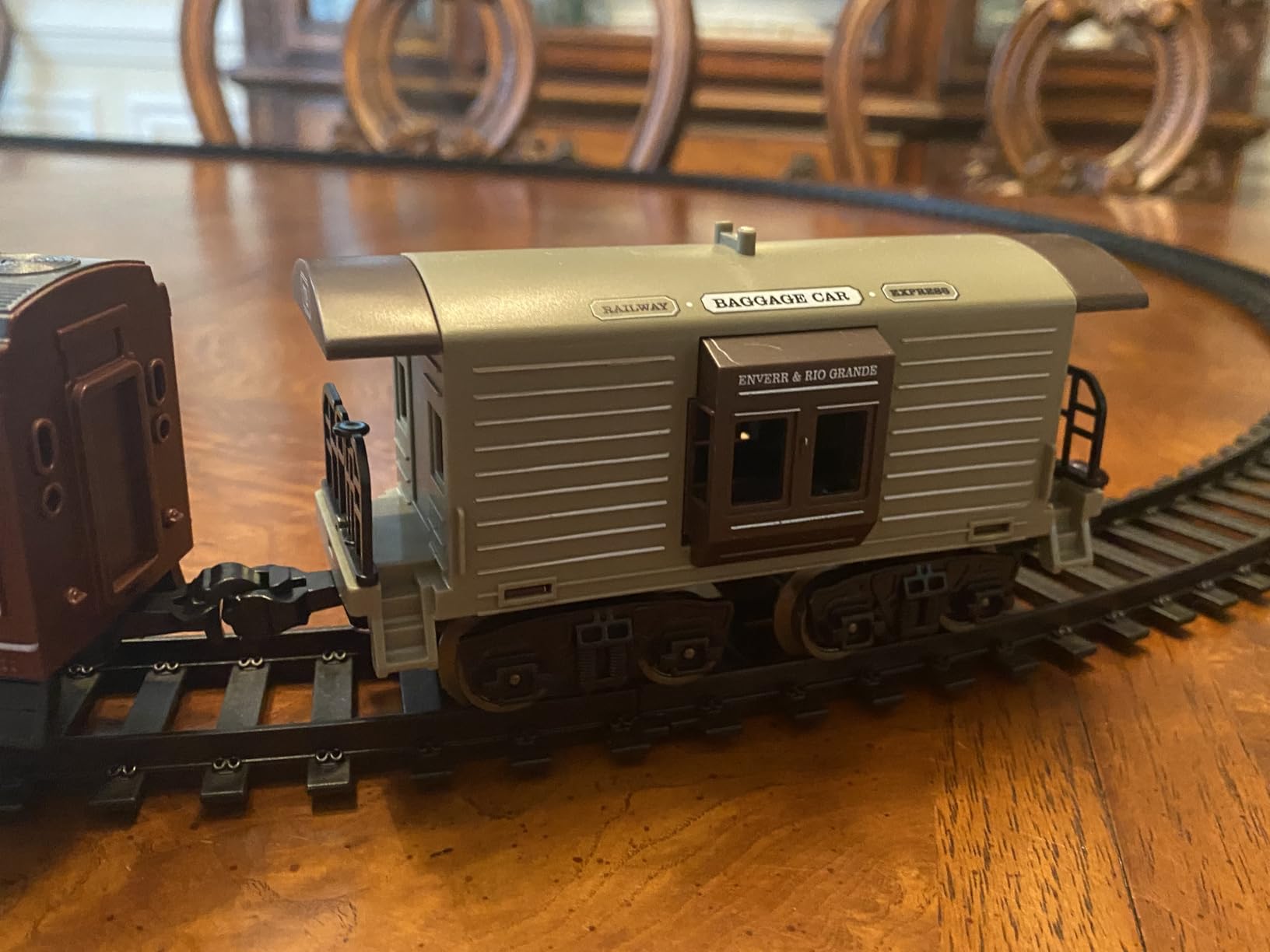 Funwee Electric Christmas Train Set with Smokes, Lights and Sound for Kids | Toddler Model Train Toy for Under Christmas Tree, Locomotive Train with Track, Gifts for 3 4 5 6 7+ Years Old Boys and Girls customer photo 1