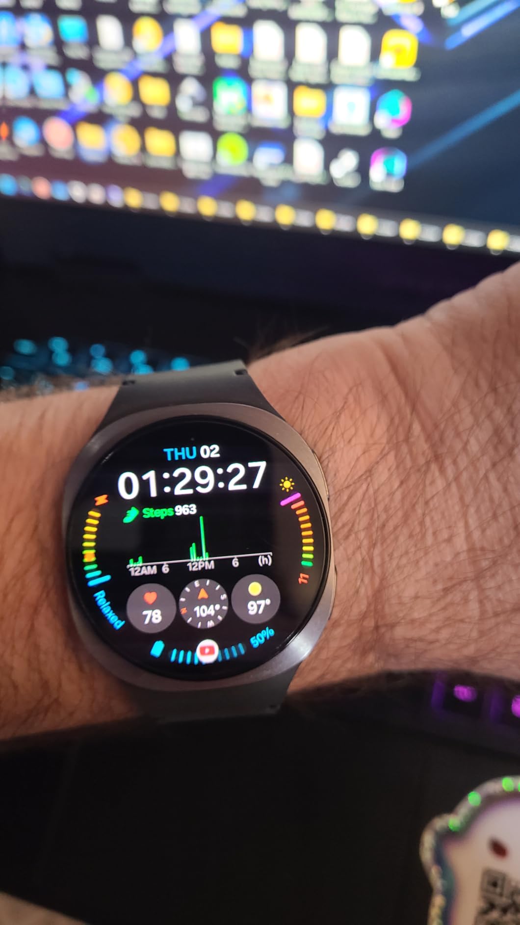 Samsung Galaxy Watch 8 (2025), Graphite, 40mm, Bluetooth Smartwatch | Cushion Design, Fitness Tracker, Sleep Coaching, Running Coach, Energy Score, Heart Rate Tracking customer photo 1
