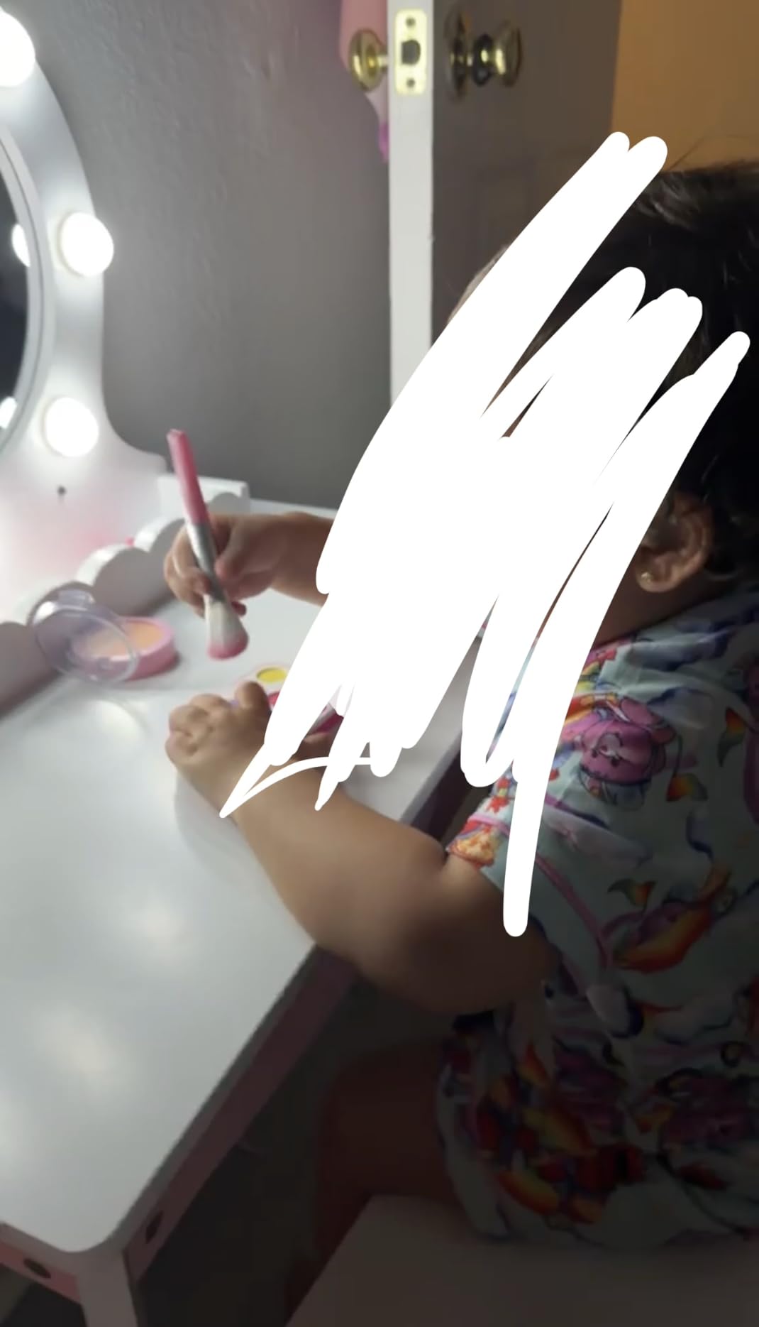 MU Kids Vanity Set with Lighted Mirror and Stool, Kids Make Up Vanity Desk with Storage Space, Wing Pattern for Little Girls, Toddler Princess Makeup Dressing Table with Chair Set, Pink customer photo 2