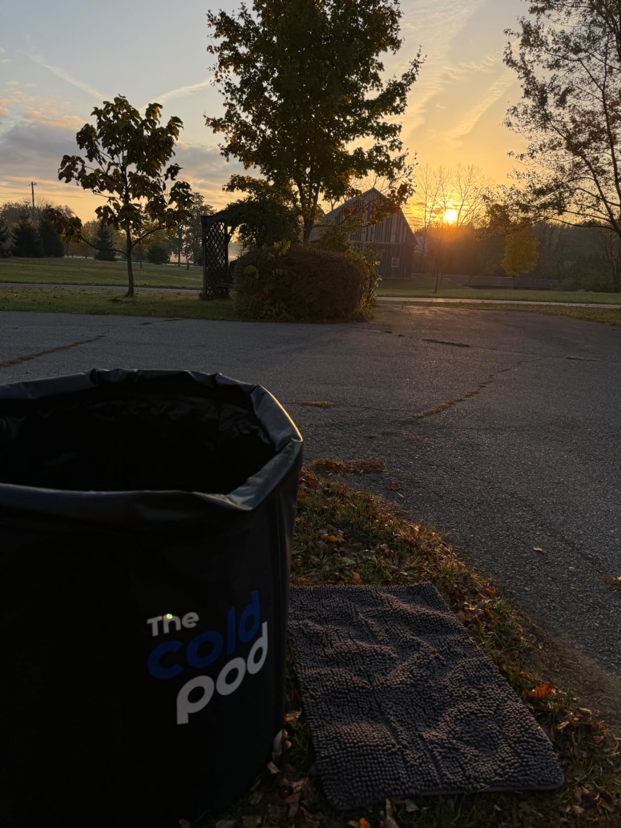 The Cold Pod Cold Plunge Tub: 85 Gal Round Tub with Full-Wrap UV-Reflective Insulation Cover Bundle for Indoor & Outdoors Use - Portable Ice Bath Tub for Athletes&Crossfitters &Wim Hof Enthusiasts customer photo 1