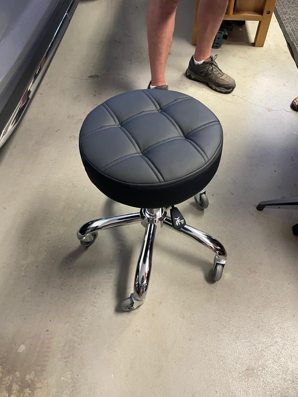 BEWISHOME Heavy Duty Rolling Stool with Wheels, Height Adjustable, 450lb | 4